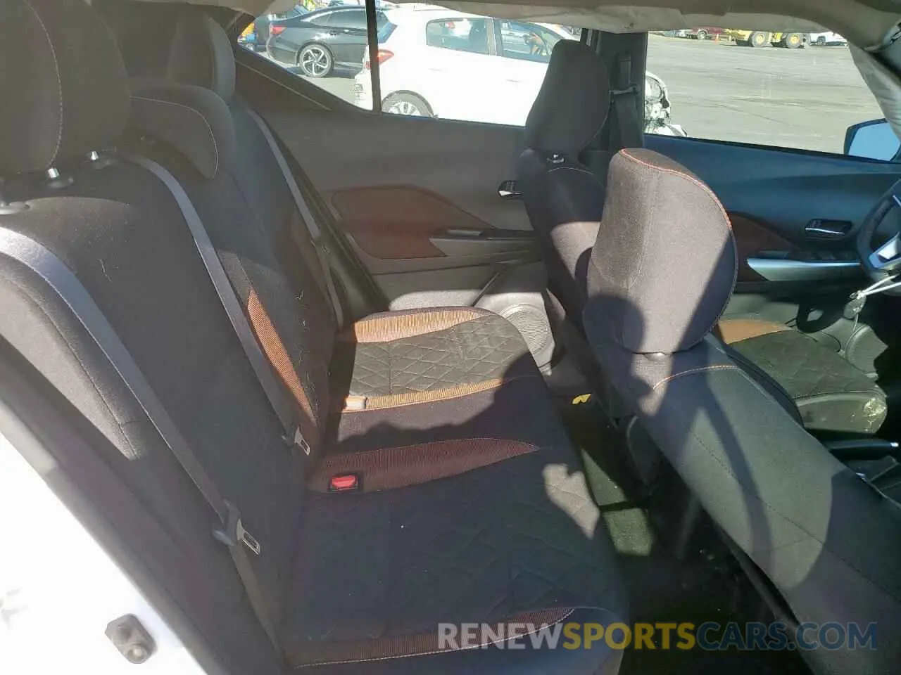 11 fotografías del automóvil dañado 3N1CP5CU3KL492133 NISSAN KICKS 2019
