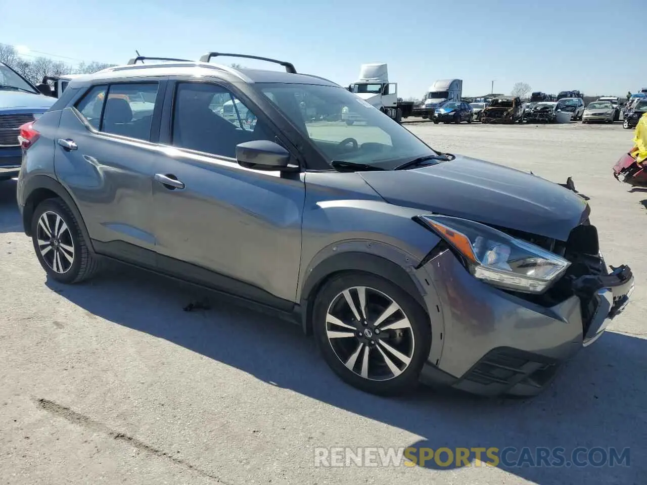 4 fotografías del automóvil dañado 3N1CP5CU3KL496201 NISSAN KICKS 2019