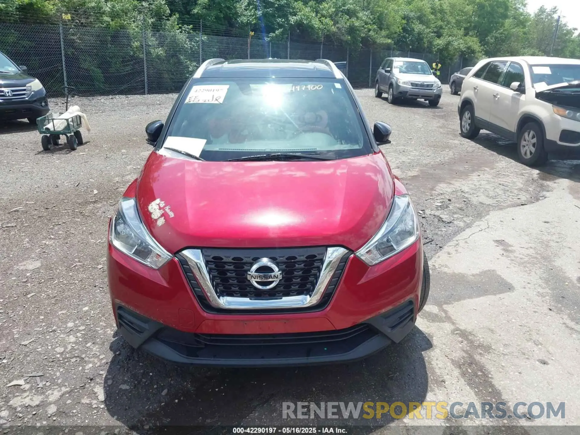 12 fotografías del automóvil dañado 3N1CP5CU3KL497400 NISSAN KICKS 2019