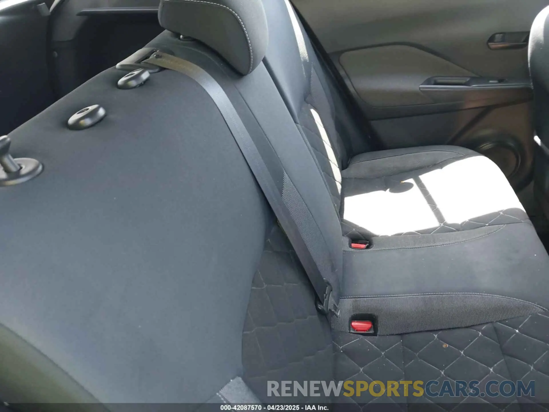 8 fotografías del automóvil dañado 3N1CP5CU3KL500277 NISSAN KICKS 2019
