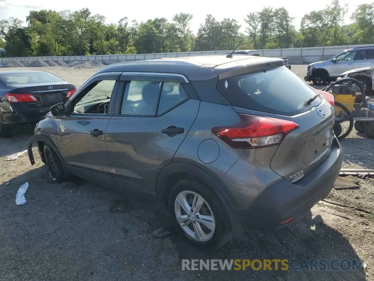 2 fotografías del automóvil dañado 3N1CP5CU3KL504149 NISSAN KICKS 2019