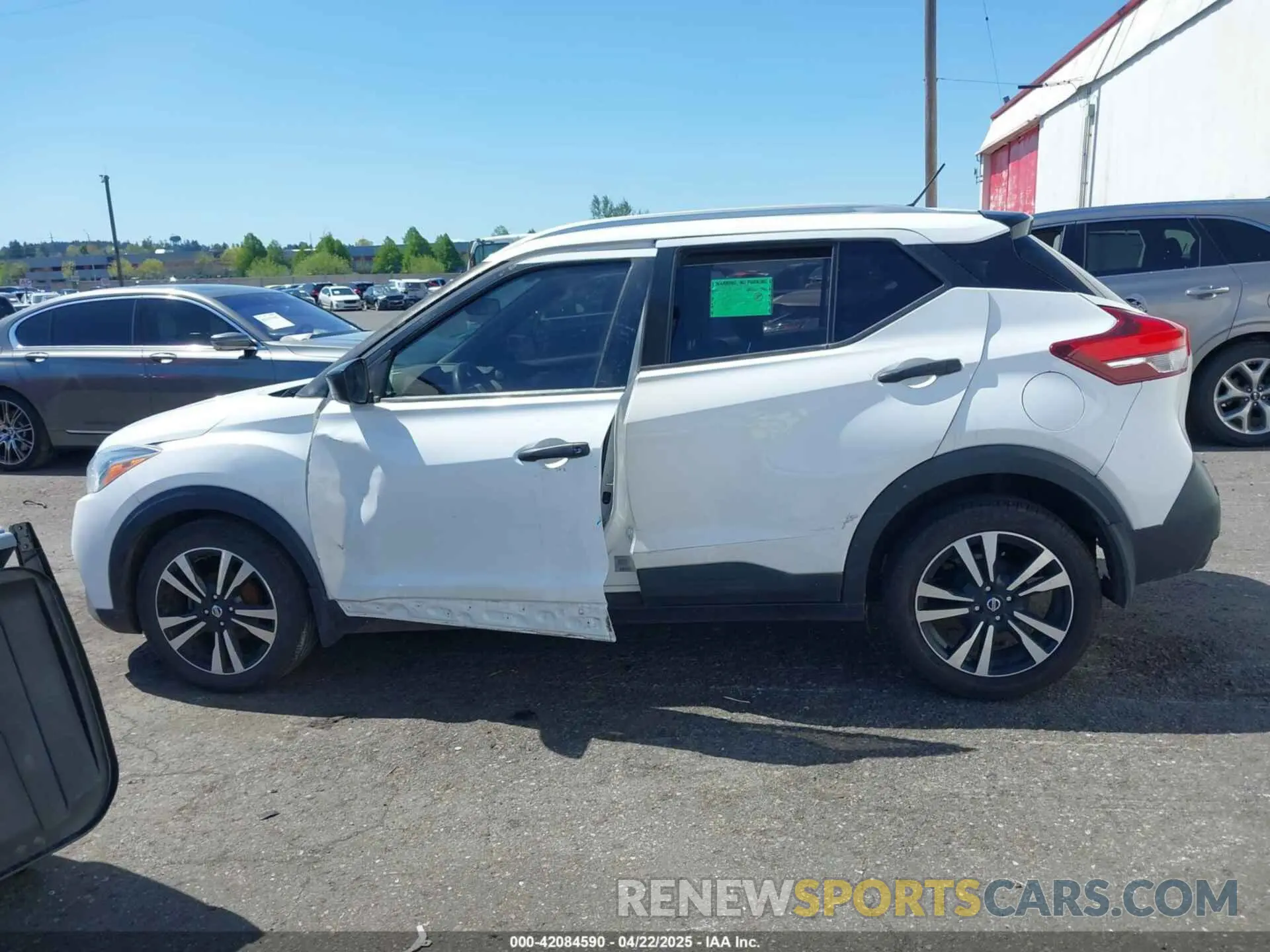 13 fotografías del automóvil dañado 3N1CP5CU3KL518777 NISSAN KICKS 2019