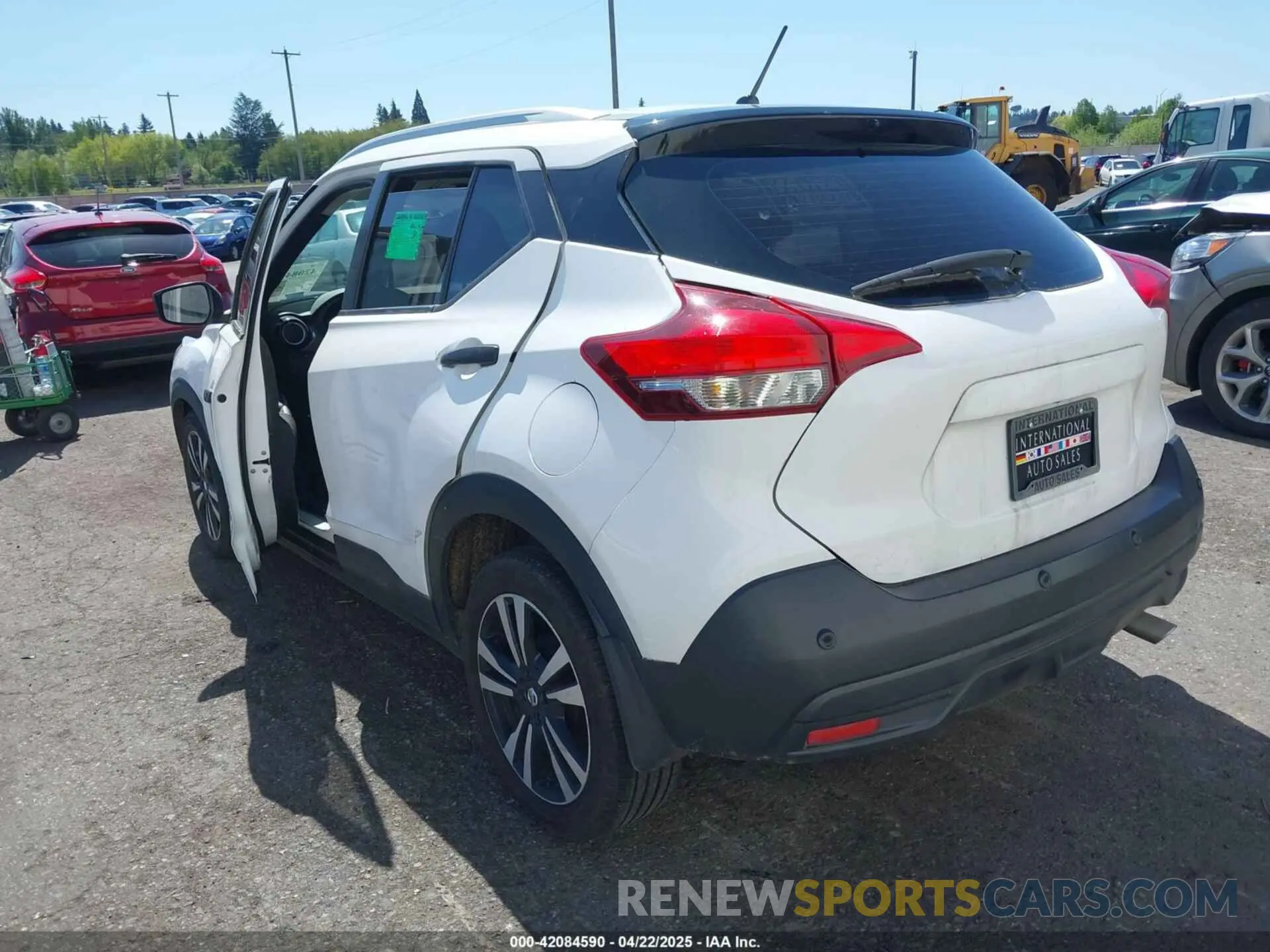 3 fotografías del automóvil dañado 3N1CP5CU3KL518777 NISSAN KICKS 2019