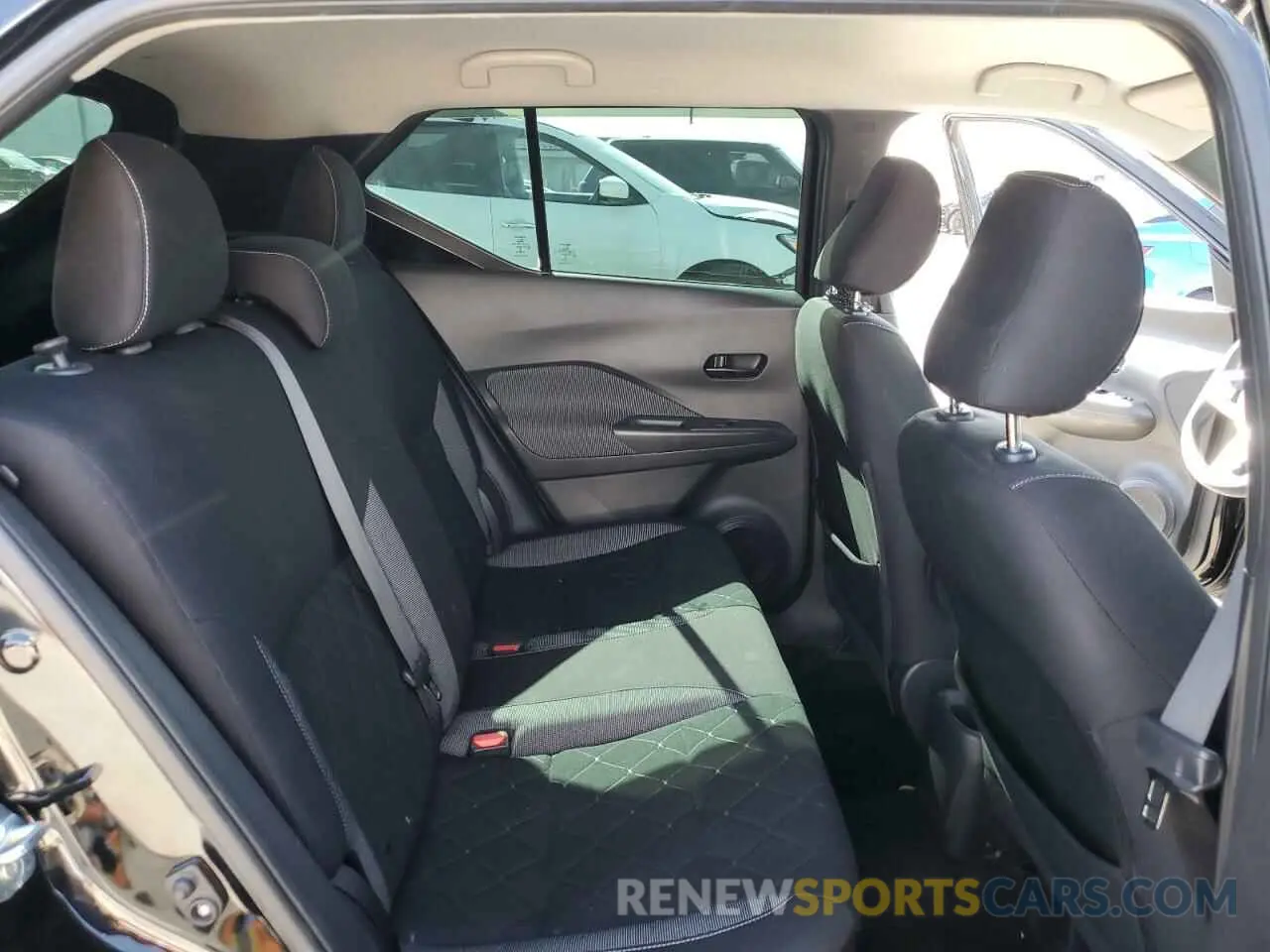 10 fotografías del automóvil dañado 3N1CP5CU3KL539449 NISSAN KICKS 2019