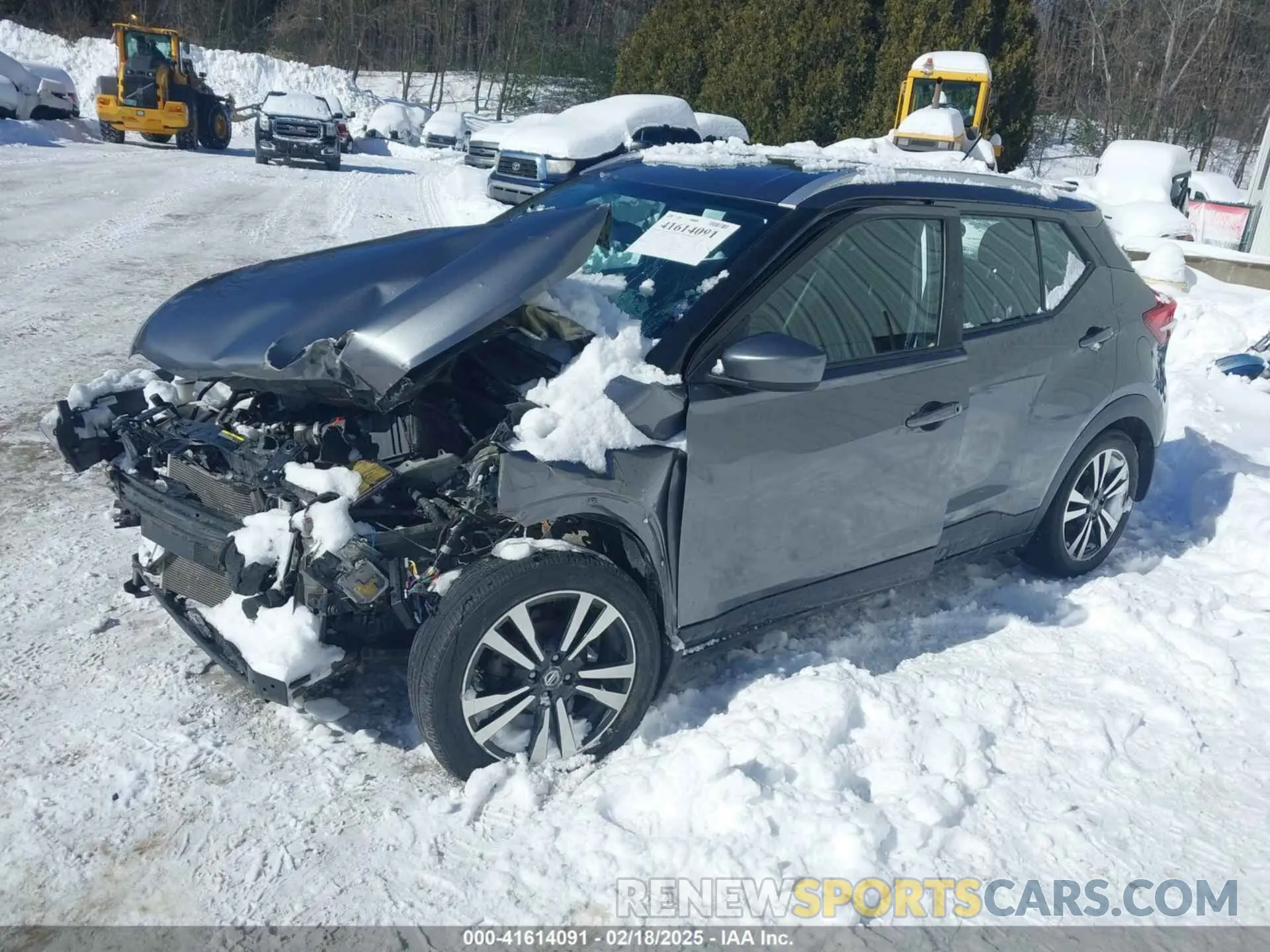 2 fotografías del automóvil dañado 3N1CP5CU3KL544005 NISSAN KICKS 2019