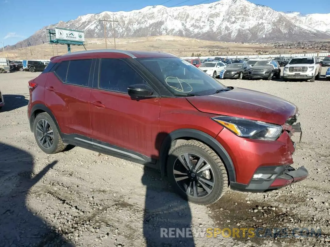 4 fotografías del automóvil dañado 3N1CP5CU3KL545199 NISSAN KICKS 2019
