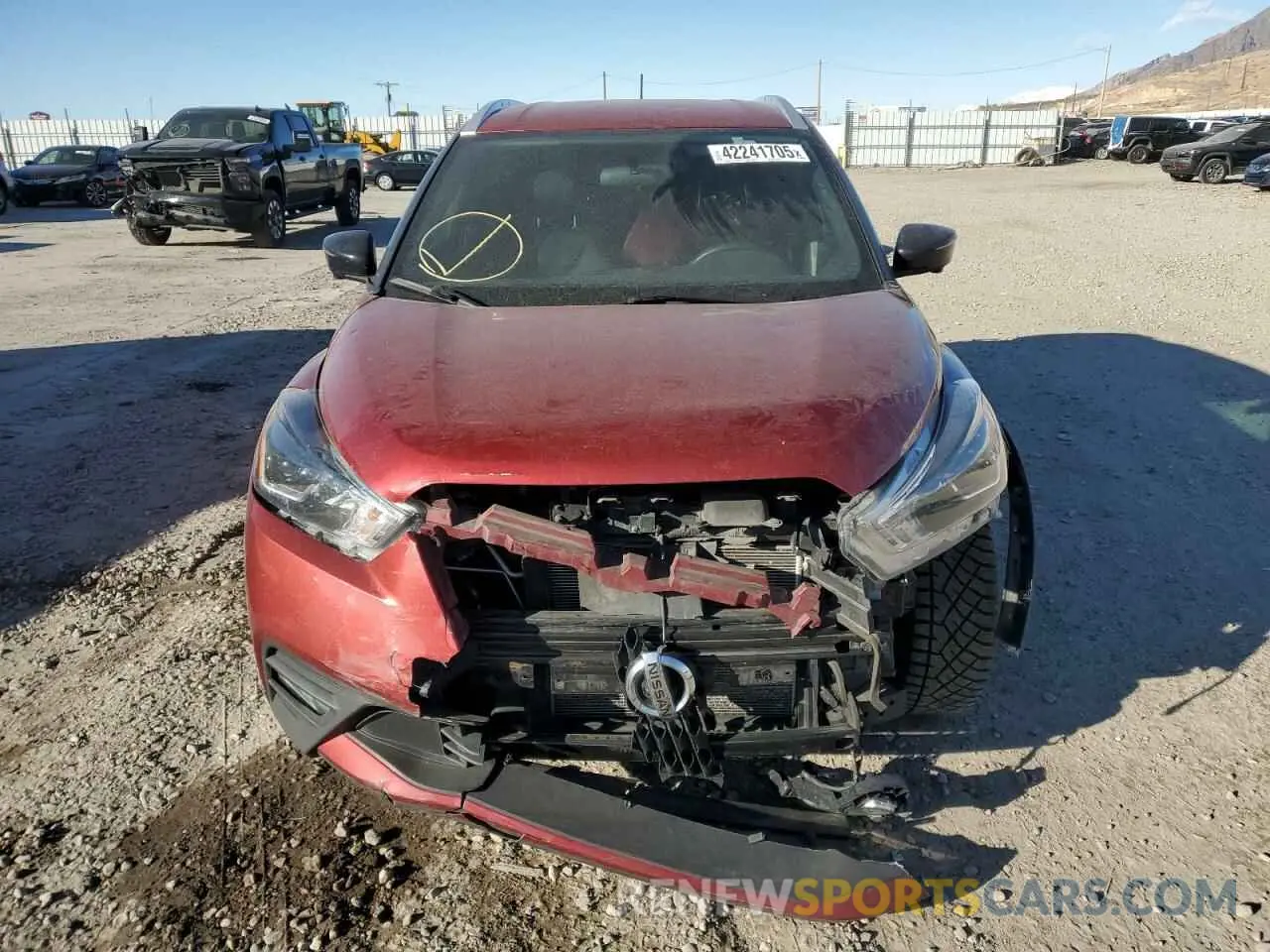 5 fotografías del automóvil dañado 3N1CP5CU3KL545199 NISSAN KICKS 2019