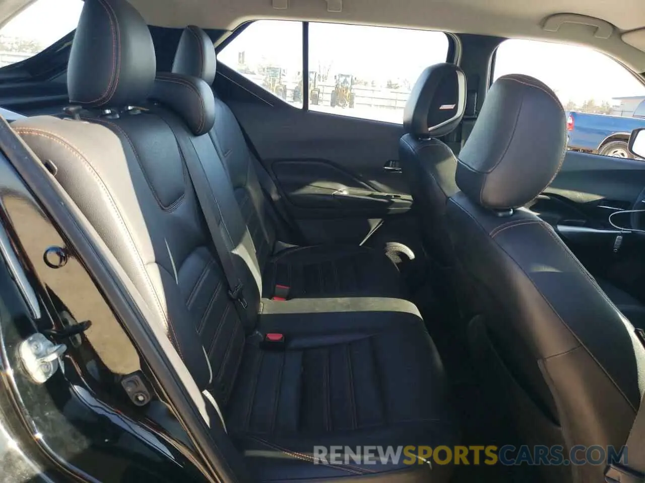 11 fotografías del automóvil dañado 3N1CP5CU3KL563119 NISSAN KICKS 2019