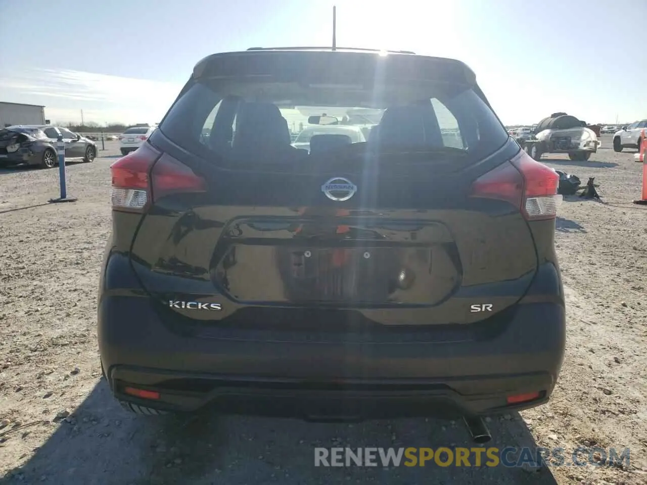 6 fotografías del automóvil dañado 3N1CP5CU3KL563119 NISSAN KICKS 2019