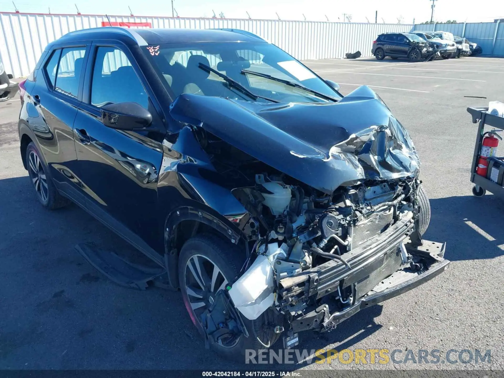 18 fotografías del automóvil dañado 3N1CP5CU4KL494389 NISSAN KICKS 2019