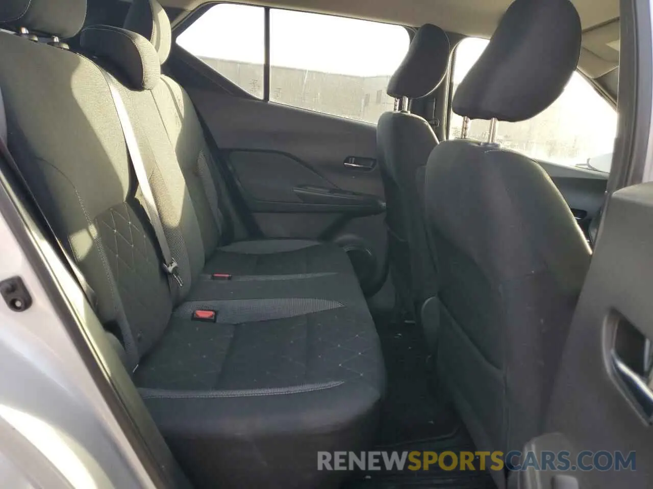10 fotografías del automóvil dañado 3N1CP5CU4KL506153 NISSAN KICKS 2019
