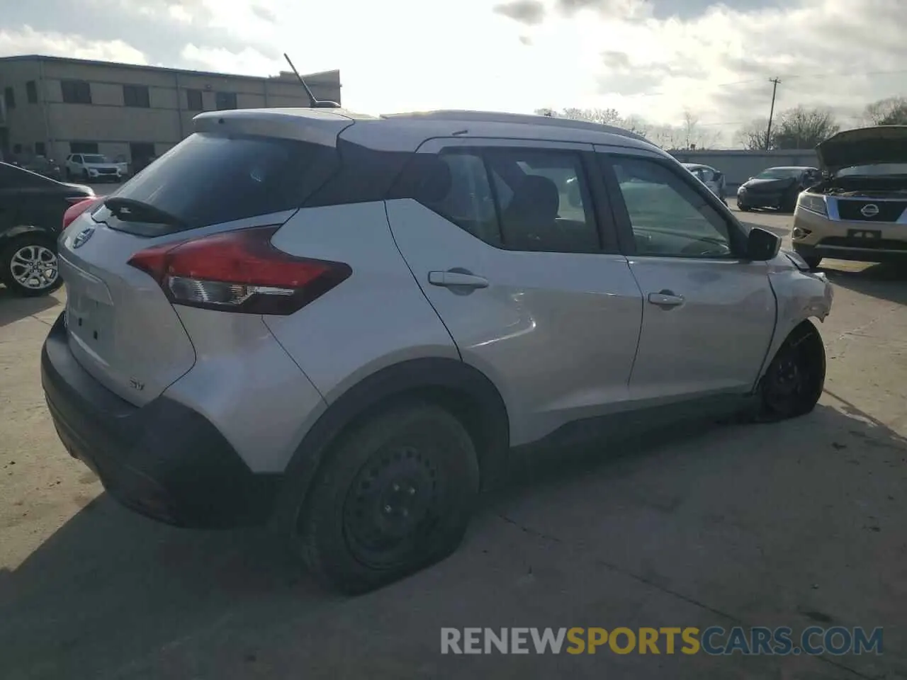 3 fotografías del automóvil dañado 3N1CP5CU4KL506153 NISSAN KICKS 2019