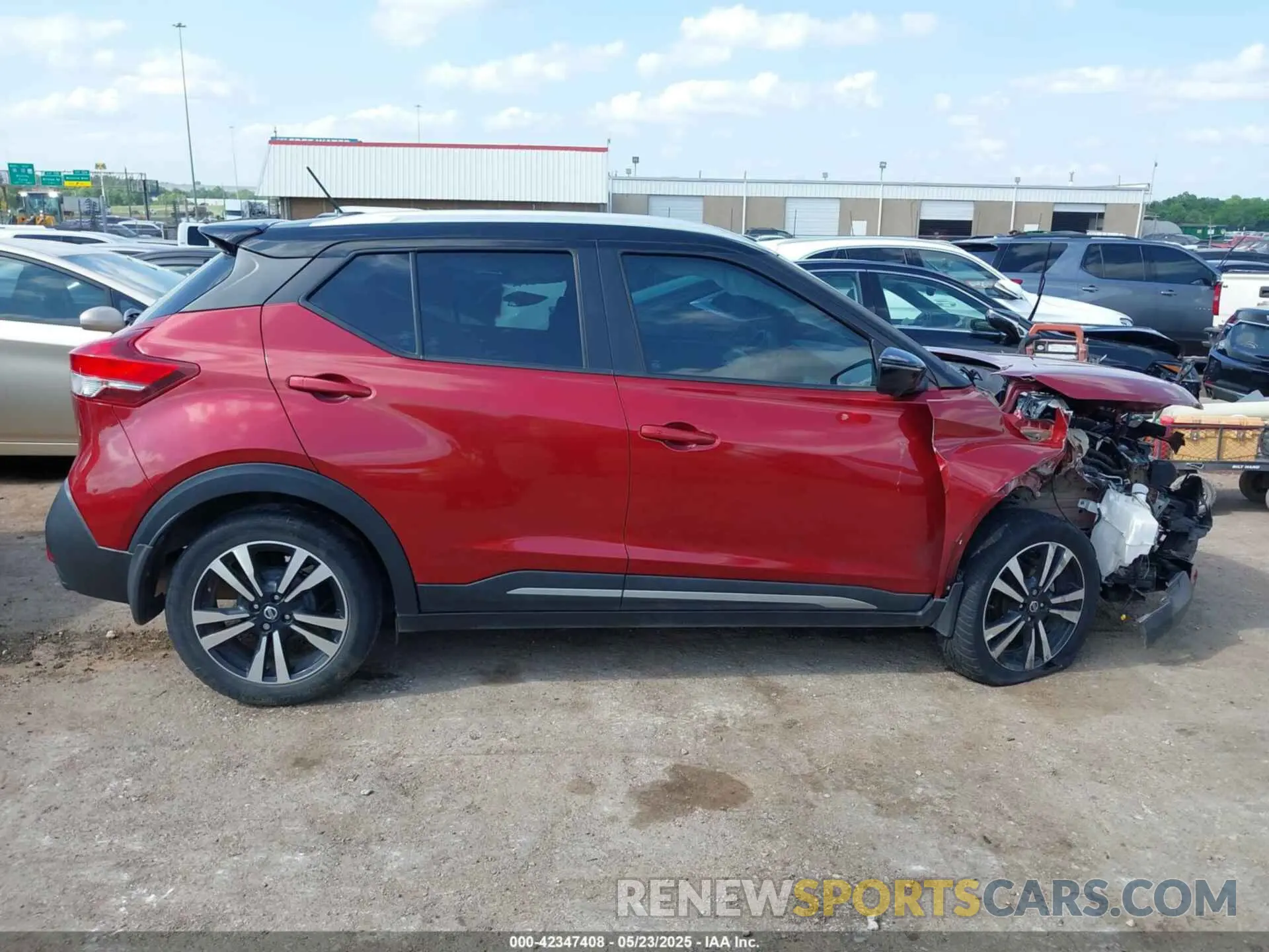 14 fotografías del automóvil dañado 3N1CP5CU4KL517640 NISSAN KICKS 2019