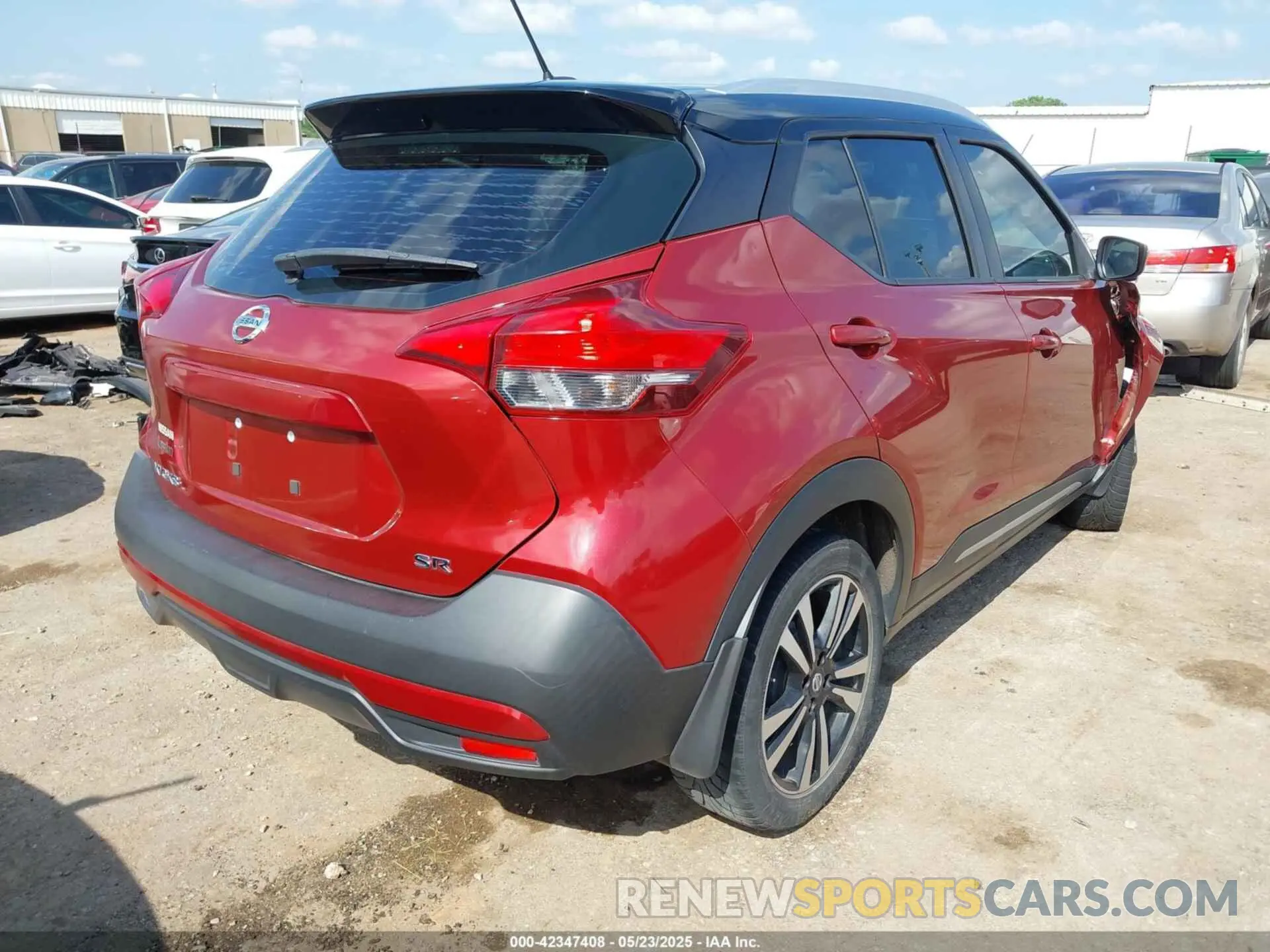 4 fotografías del automóvil dañado 3N1CP5CU4KL517640 NISSAN KICKS 2019