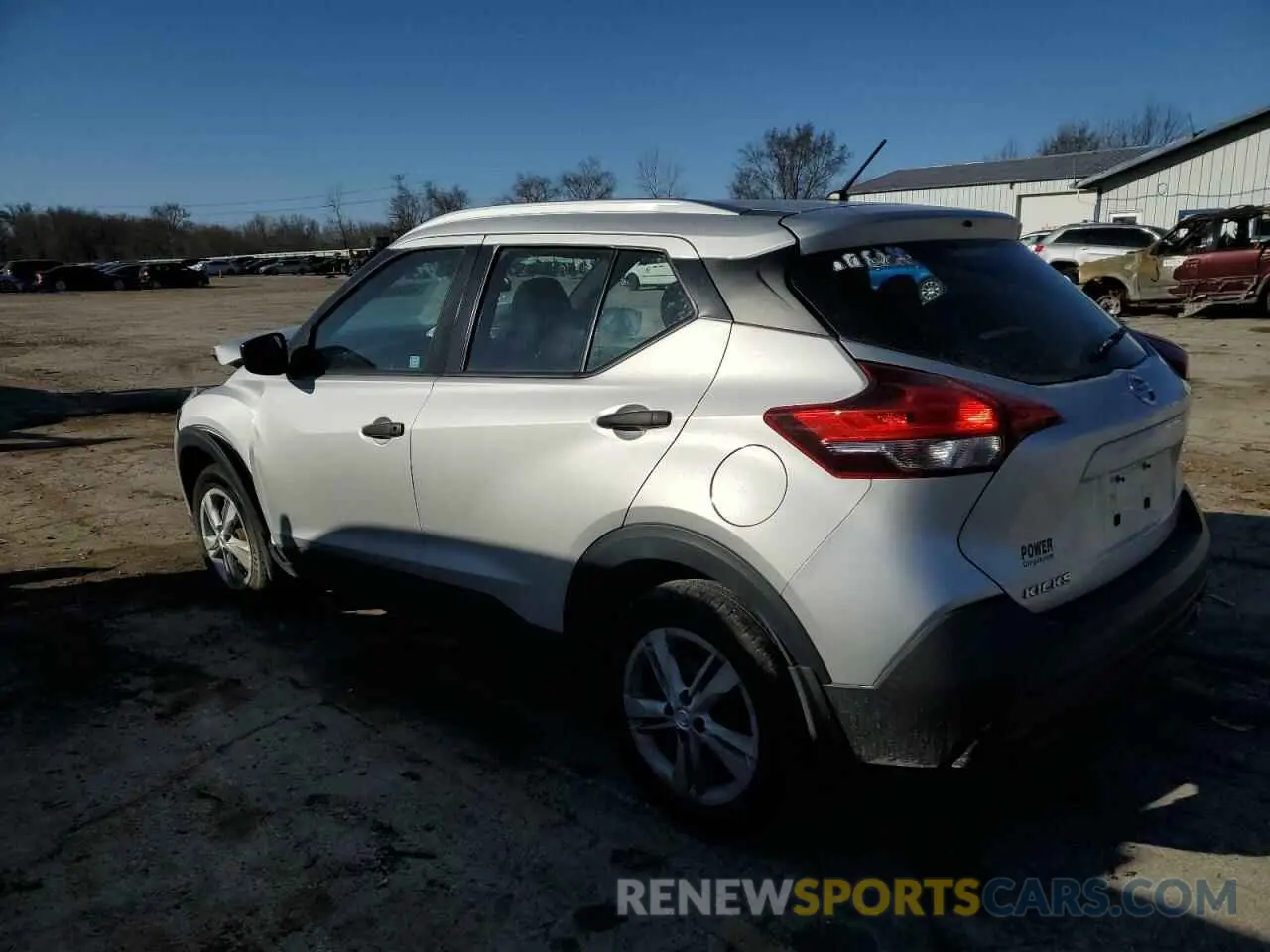 2 fotografías del automóvil dañado 3N1CP5CU4KL566255 NISSAN KICKS 2019