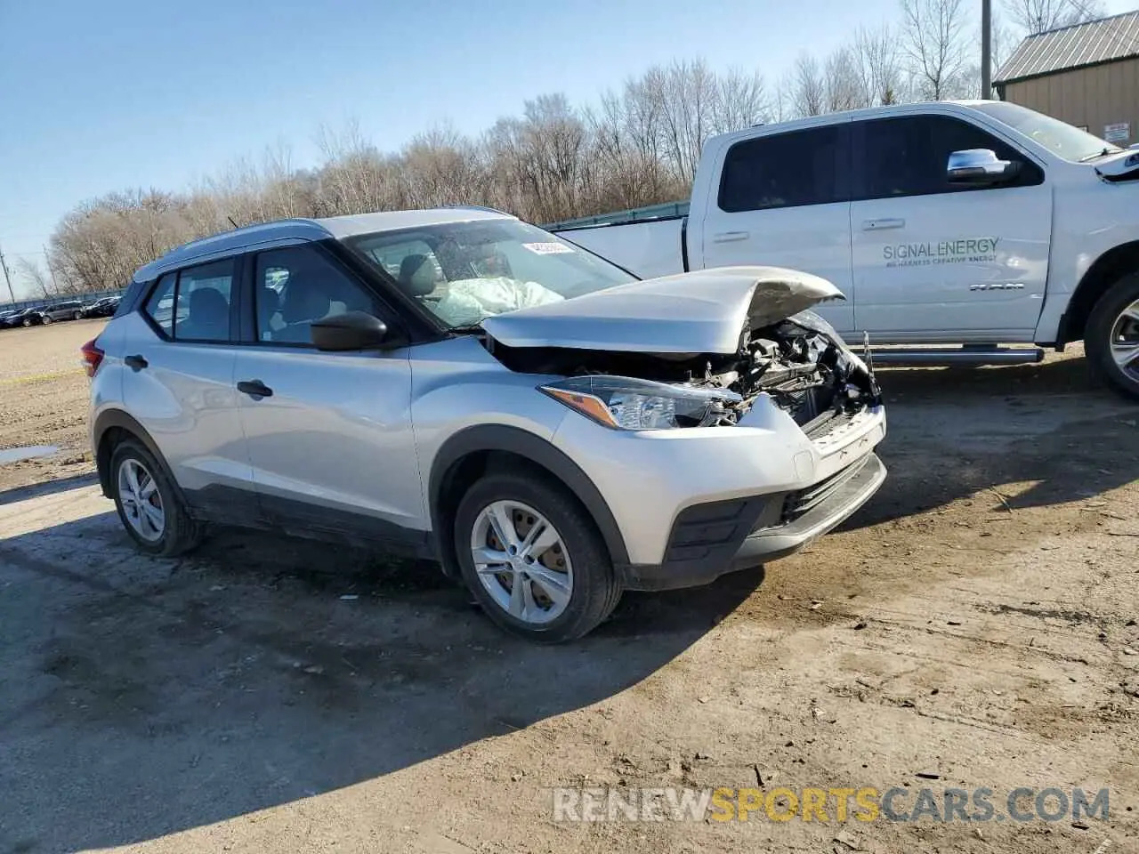 4 fotografías del automóvil dañado 3N1CP5CU4KL566255 NISSAN KICKS 2019