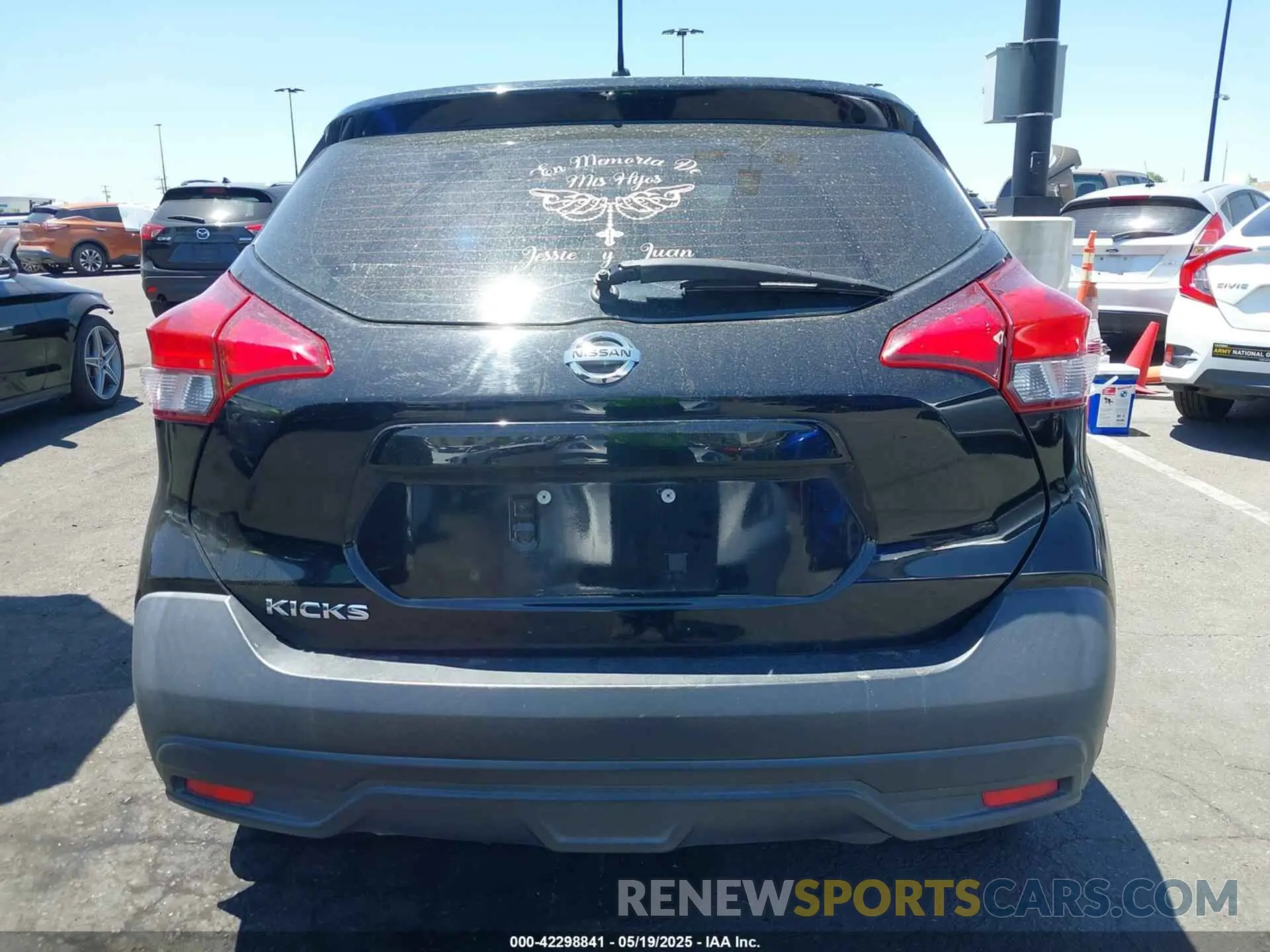 17 fotografías del automóvil dañado 3N1CP5CU5KL481294 NISSAN KICKS 2019