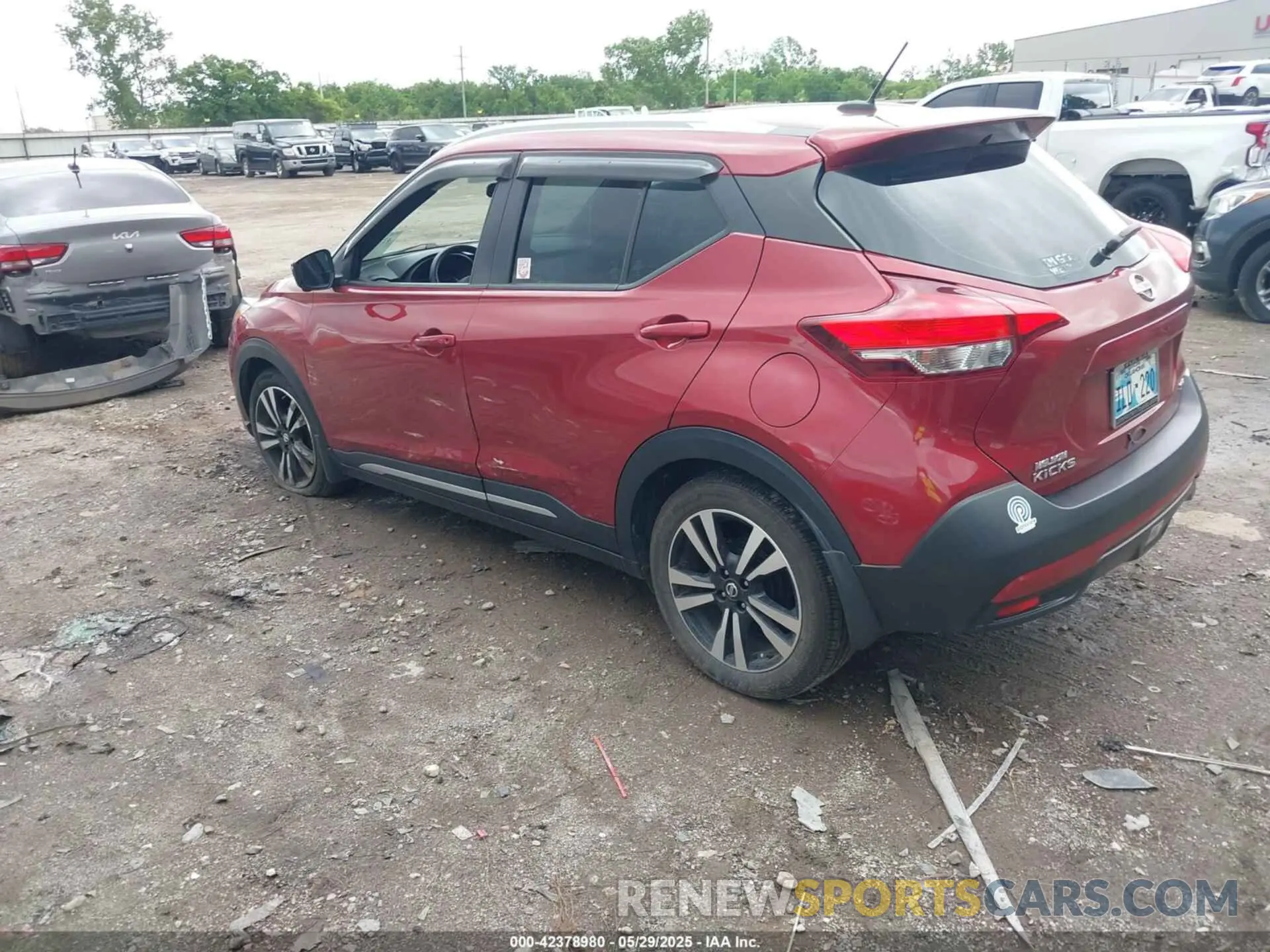 3 fotografías del automóvil dañado 3N1CP5CU5KL482008 NISSAN KICKS 2019