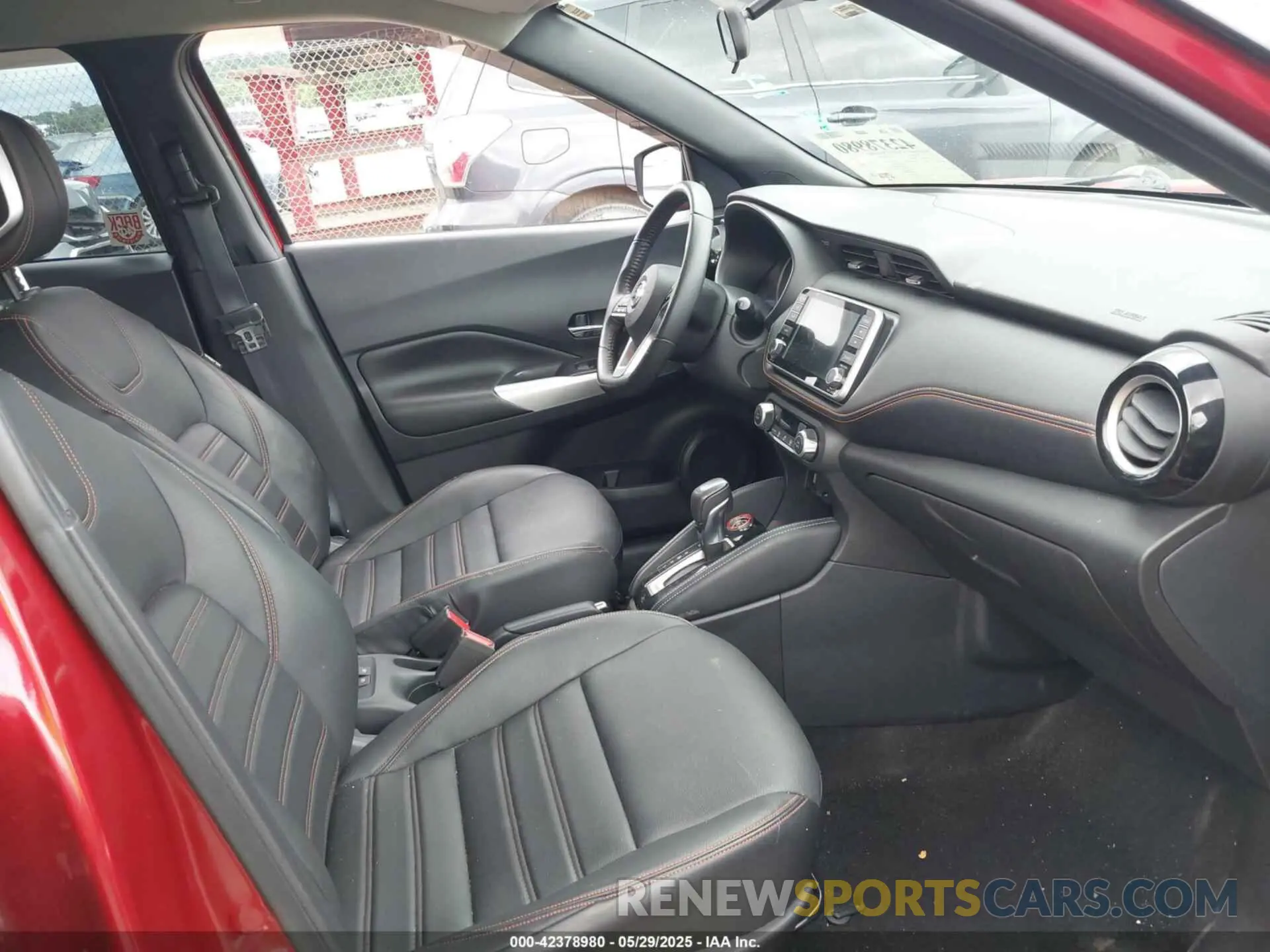 5 fotografías del automóvil dañado 3N1CP5CU5KL482008 NISSAN KICKS 2019