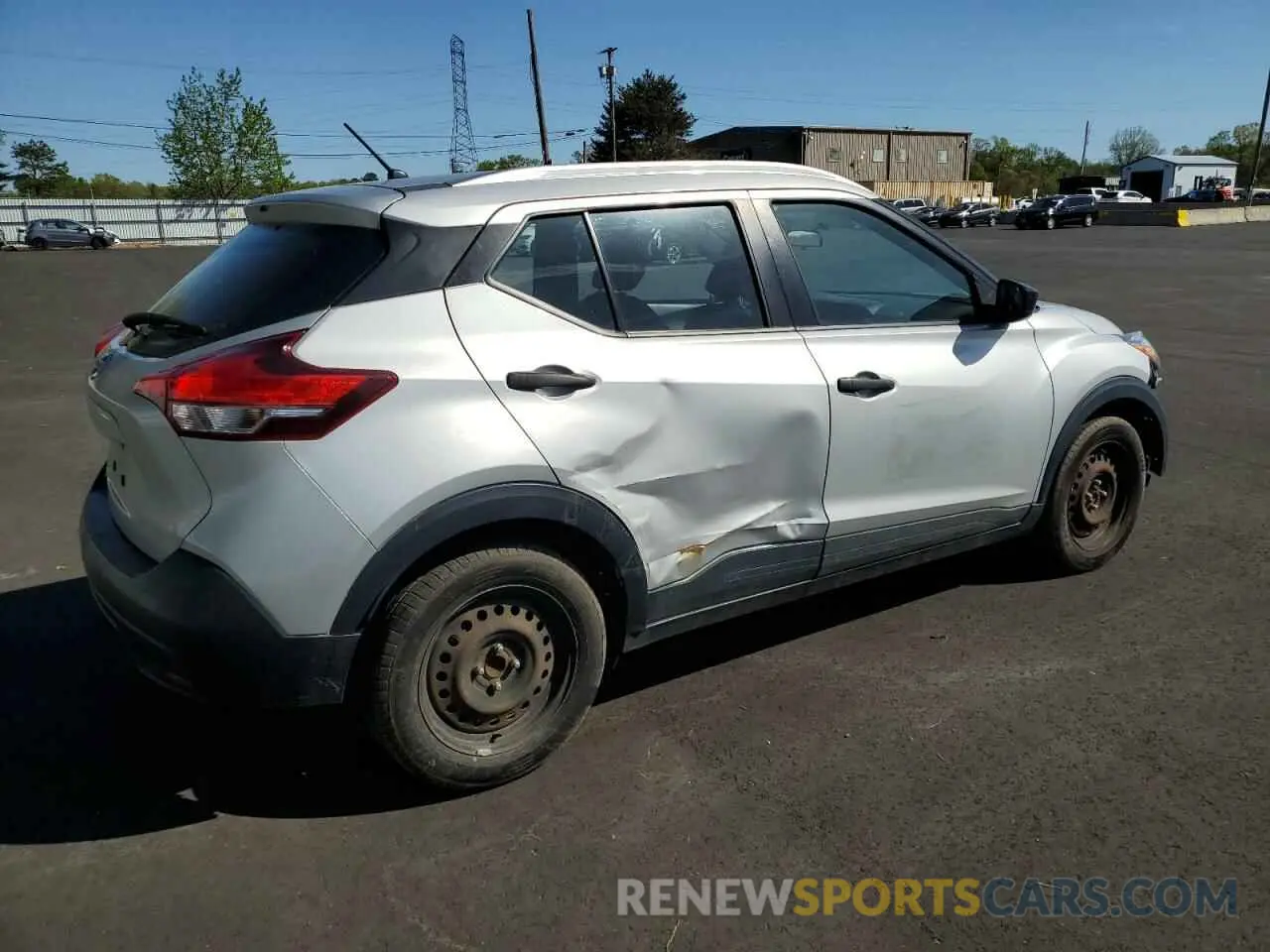 3 fotografías del automóvil dañado 3N1CP5CU5KL483109 NISSAN KICKS 2019
