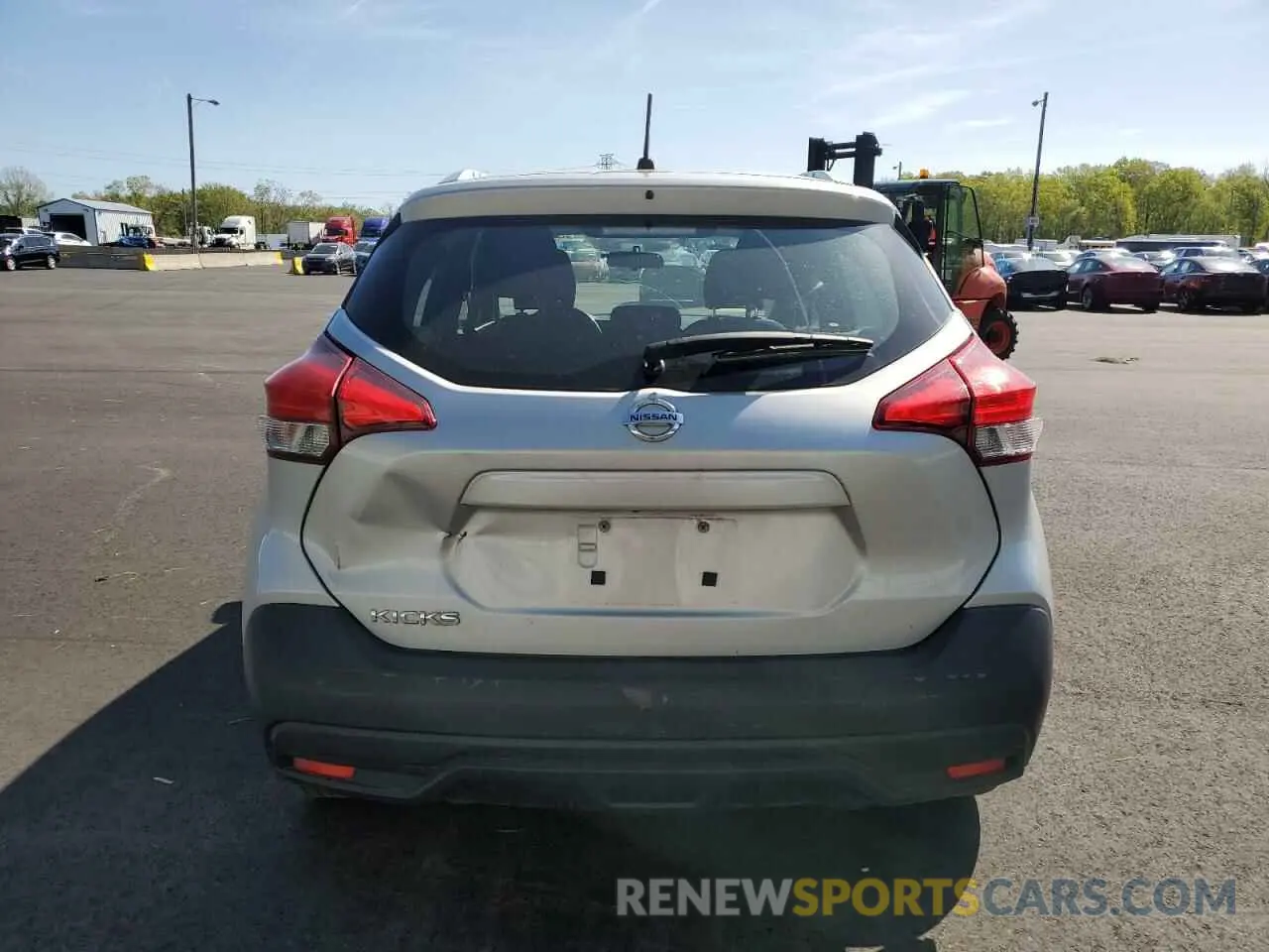 6 fotografías del automóvil dañado 3N1CP5CU5KL483109 NISSAN KICKS 2019