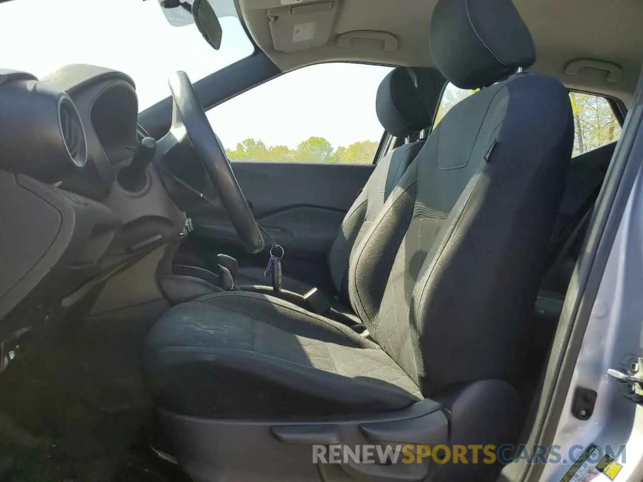 7 fotografías del automóvil dañado 3N1CP5CU5KL483109 NISSAN KICKS 2019