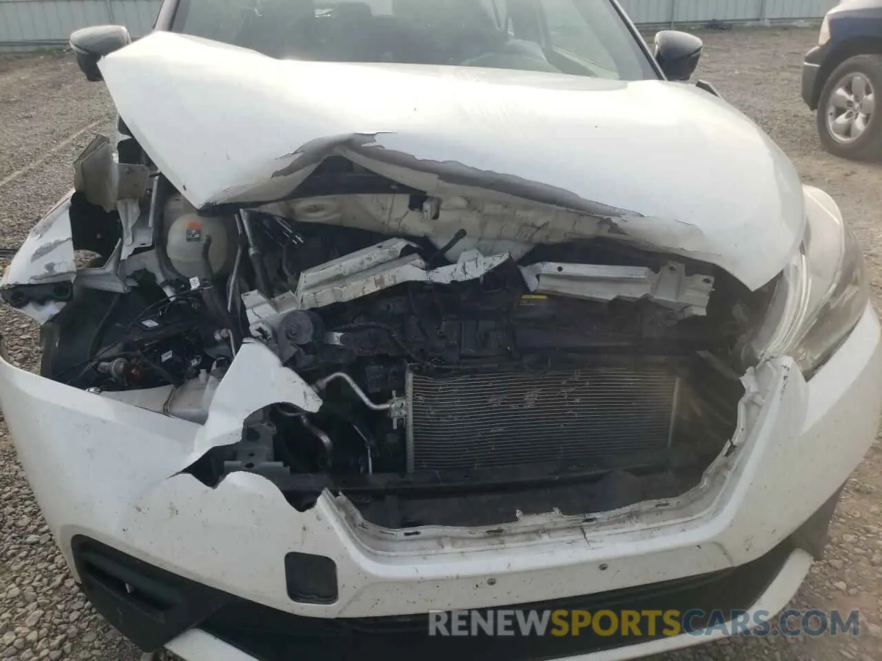 14 fotografías del automóvil dañado 3N1CP5CU5KL483319 NISSAN KICKS 2019