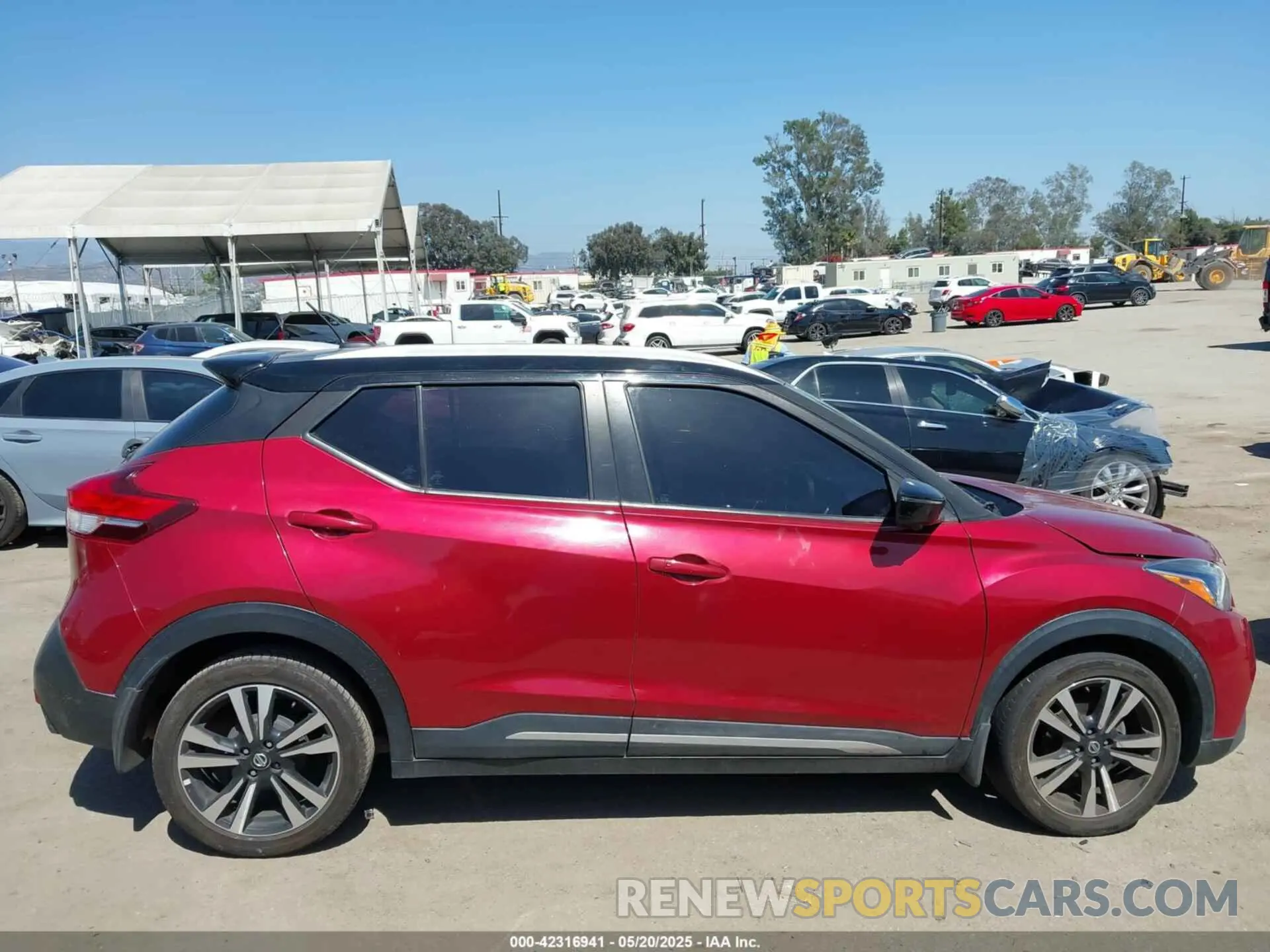 13 fotografías del automóvil dañado 3N1CP5CU5KL499178 NISSAN KICKS 2019