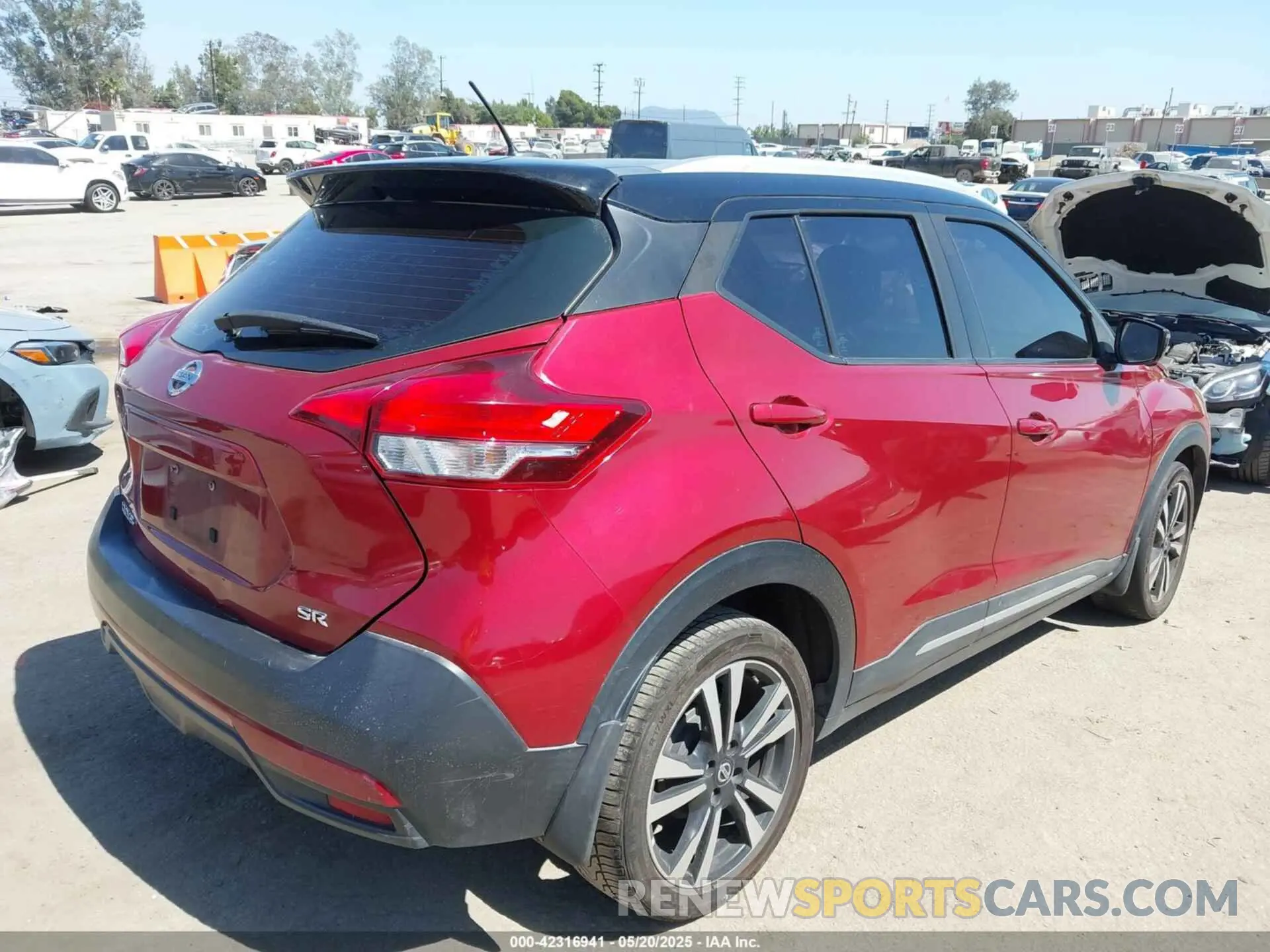 4 fotografías del automóvil dañado 3N1CP5CU5KL499178 NISSAN KICKS 2019