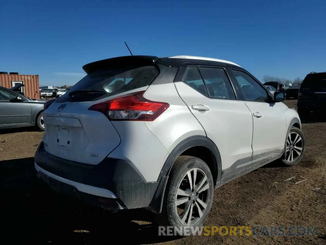 3 fotografías del automóvil dañado 3N1CP5CU5KL508557 NISSAN KICKS 2019
