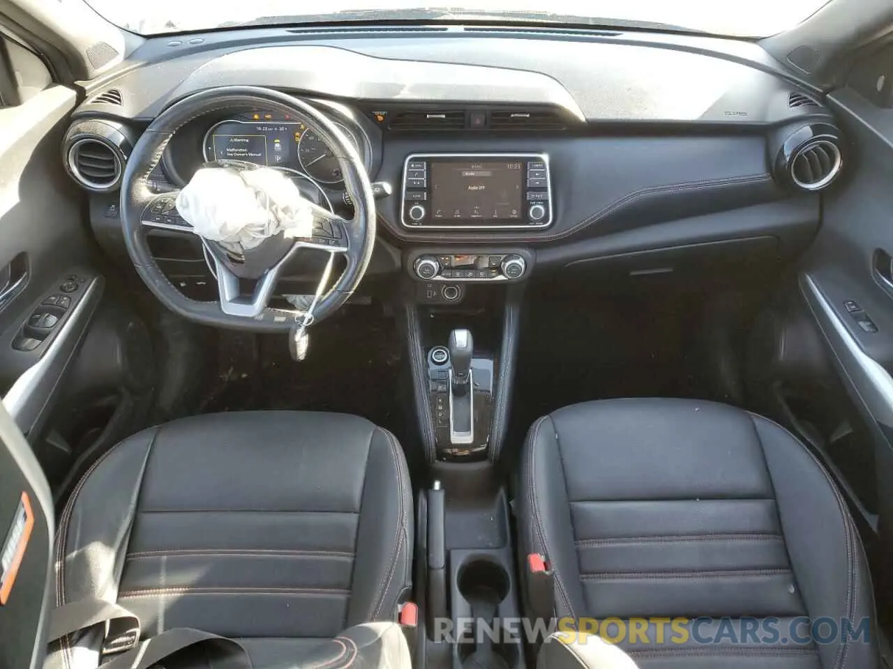 8 fotografías del automóvil dañado 3N1CP5CU5KL508557 NISSAN KICKS 2019
