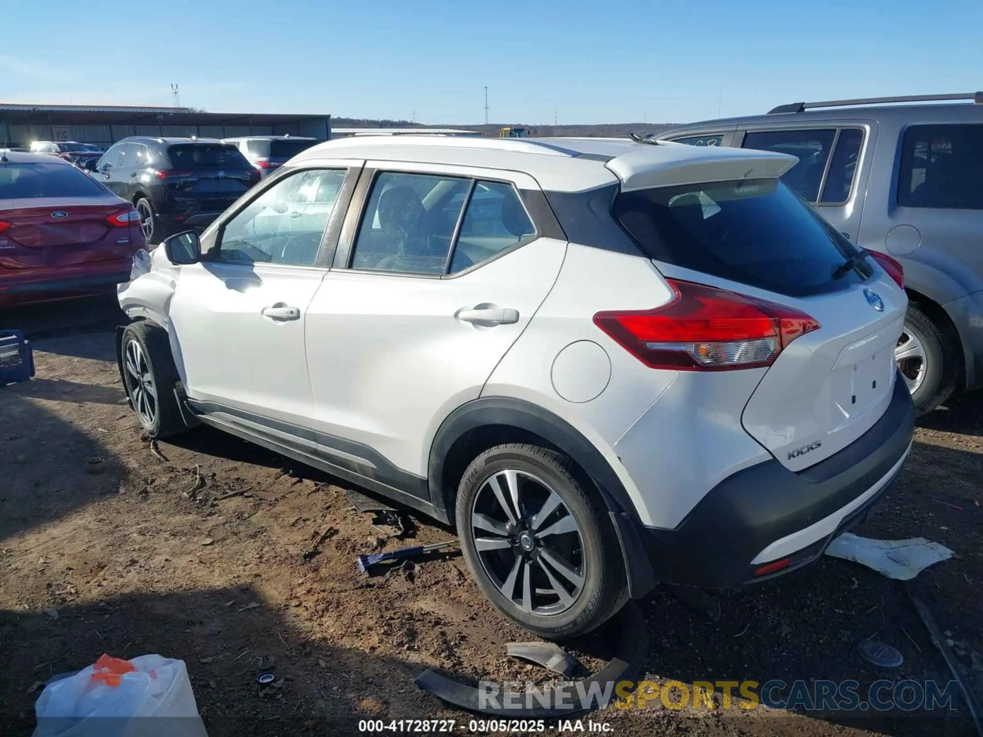 3 fotografías del automóvil dañado 3N1CP5CU5KL509370 NISSAN KICKS 2019