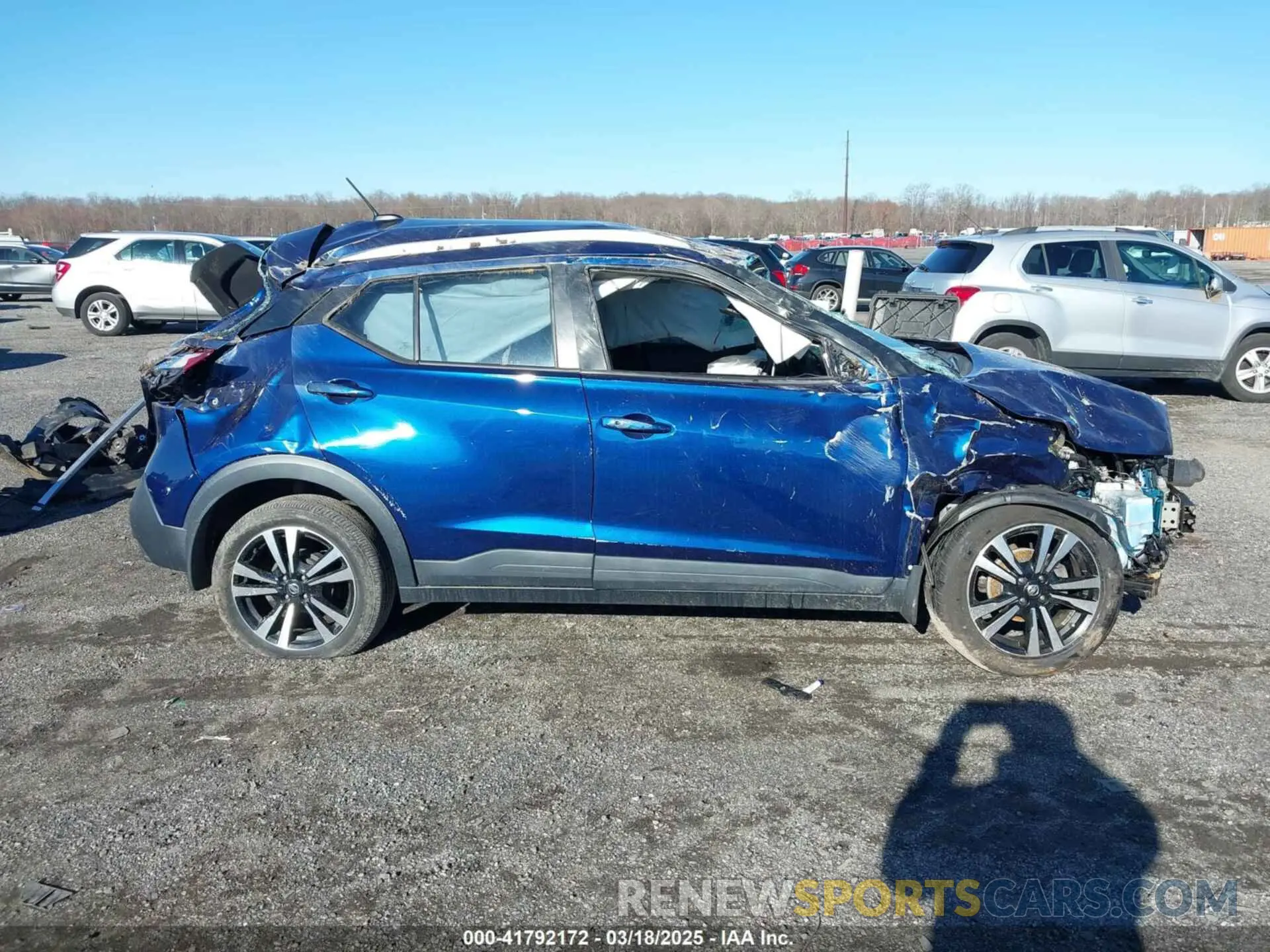 13 fotografías del automóvil dañado 3N1CP5CU5KL518375 NISSAN KICKS 2019