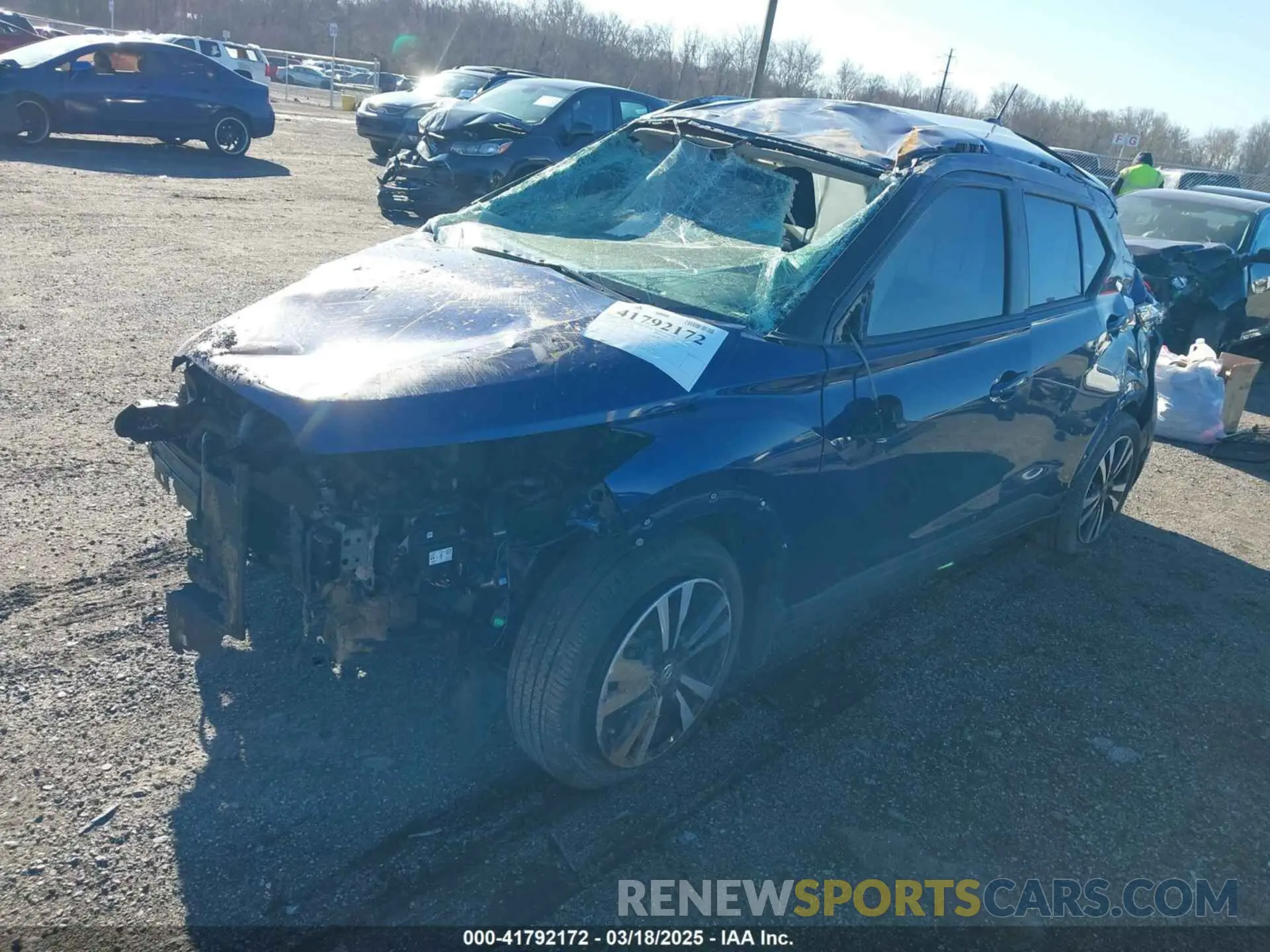 2 fotografías del automóvil dañado 3N1CP5CU5KL518375 NISSAN KICKS 2019