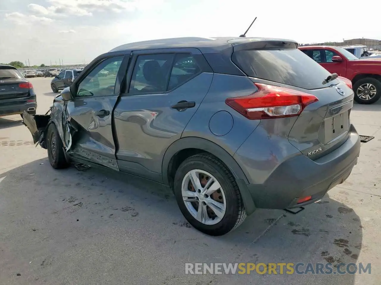 2 fotografías del automóvil dañado 3N1CP5CU5KL565860 NISSAN KICKS 2019