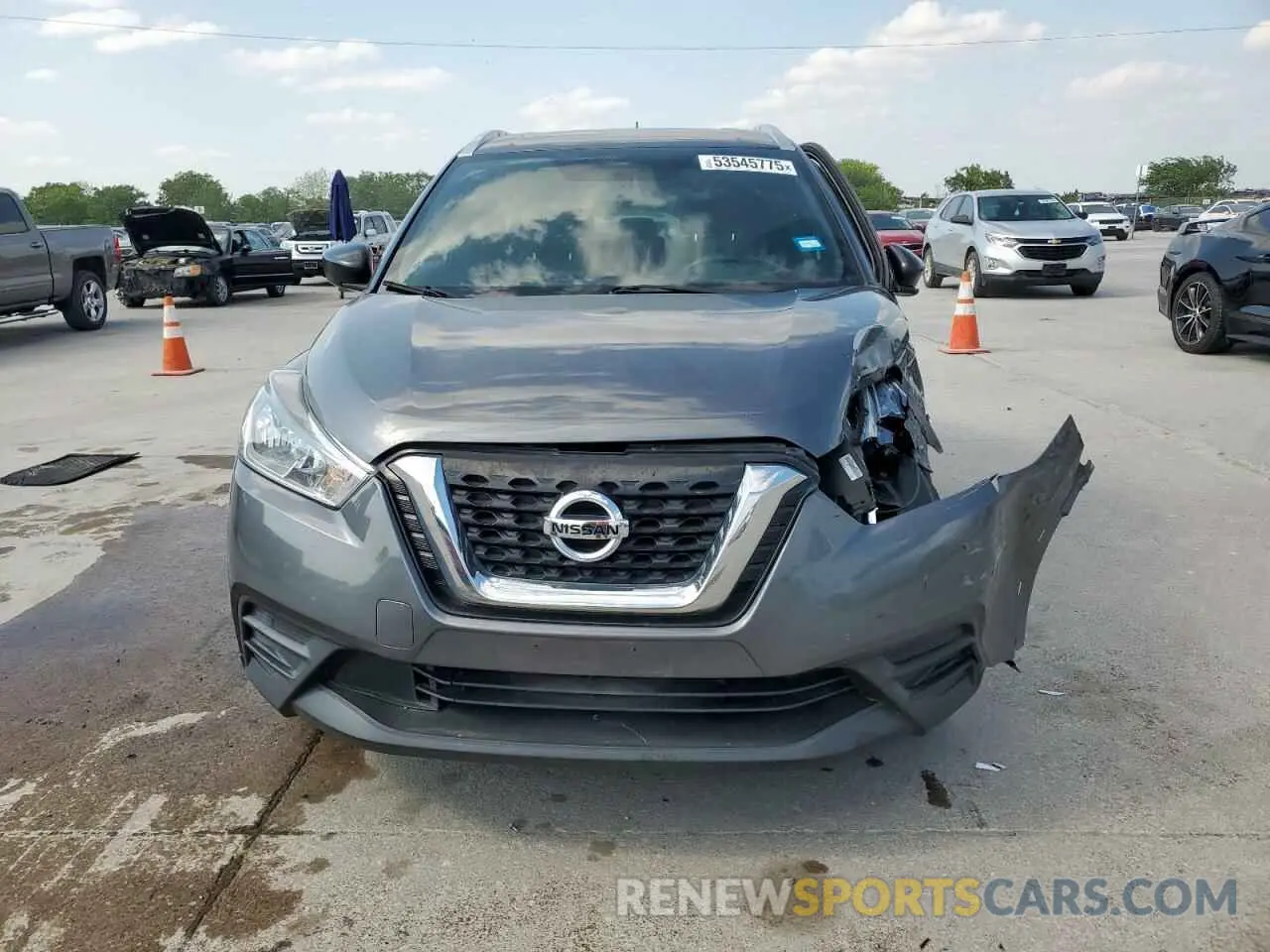 5 fotografías del automóvil dañado 3N1CP5CU5KL565860 NISSAN KICKS 2019