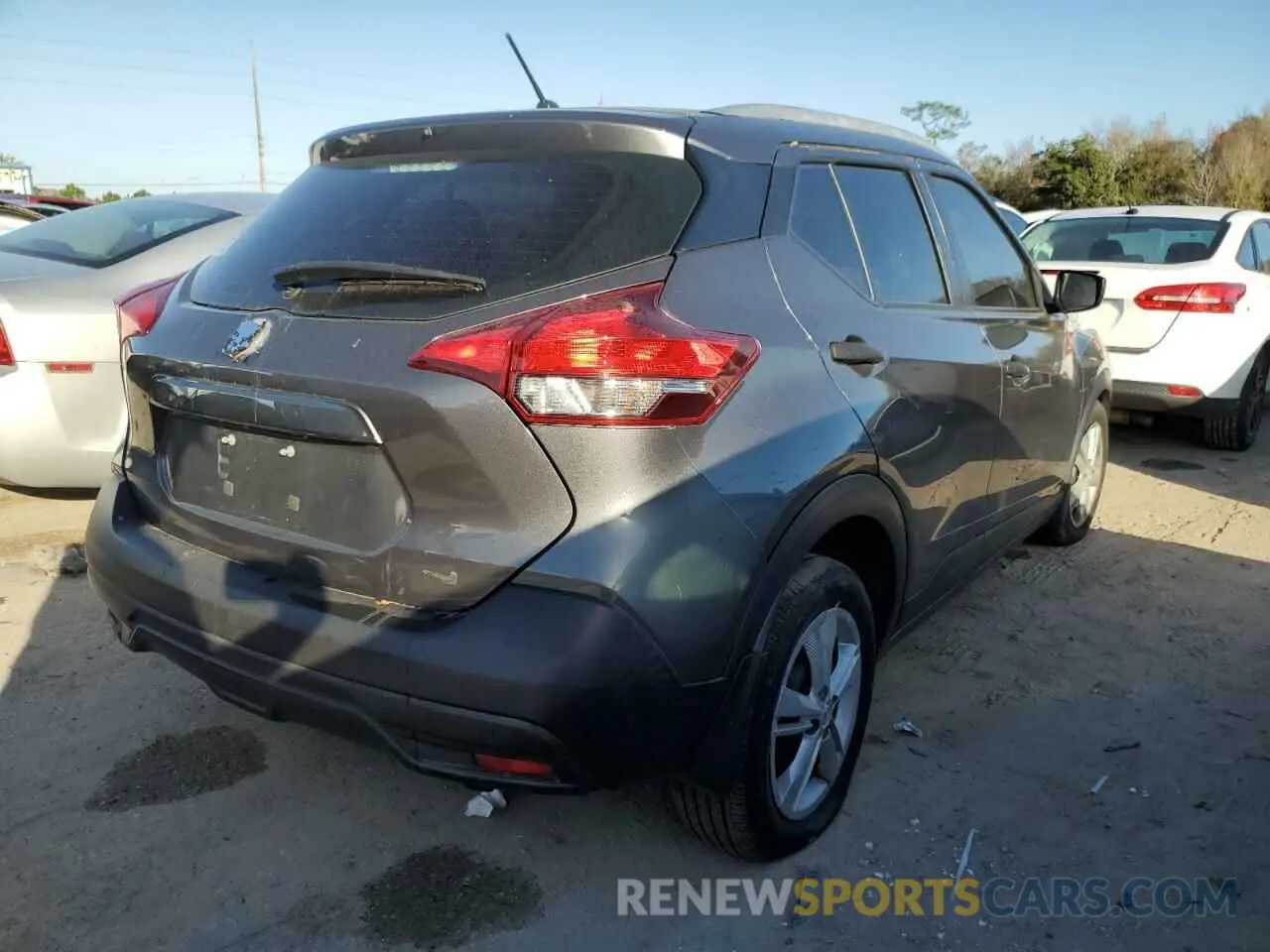 3 fotografías del automóvil dañado 3N1CP5CU5KL565986 NISSAN KICKS 2019
