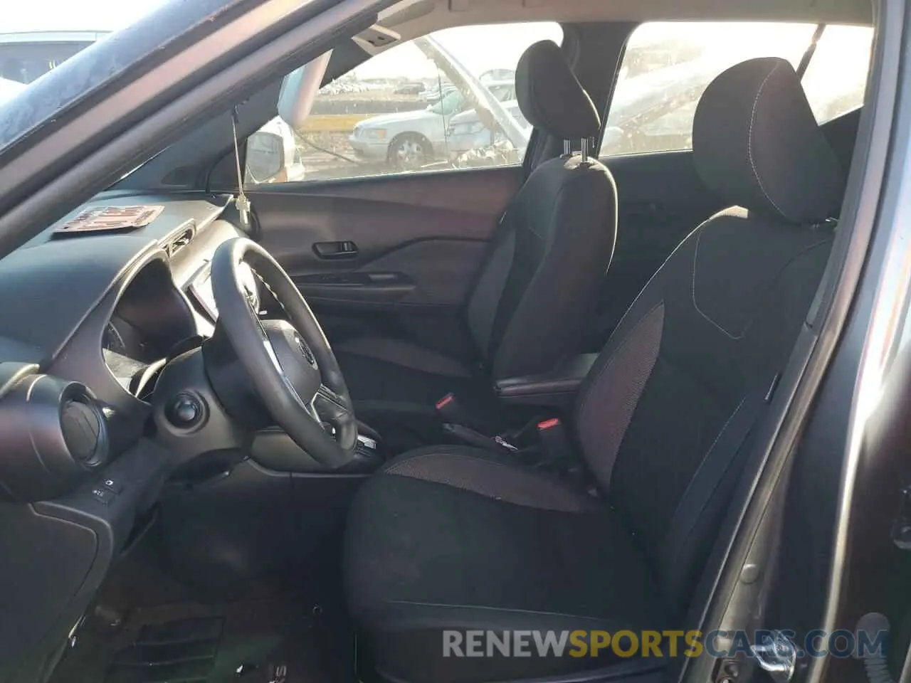 7 fotografías del automóvil dañado 3N1CP5CU5KL565986 NISSAN KICKS 2019