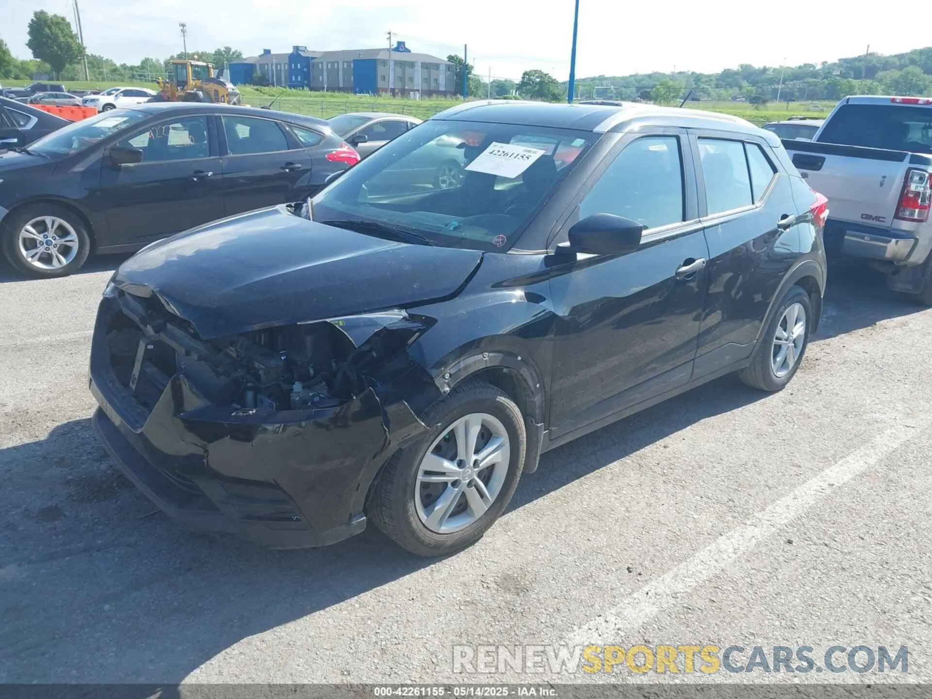 2 fotografías del automóvil dañado 3N1CP5CU6KL499111 NISSAN KICKS 2019