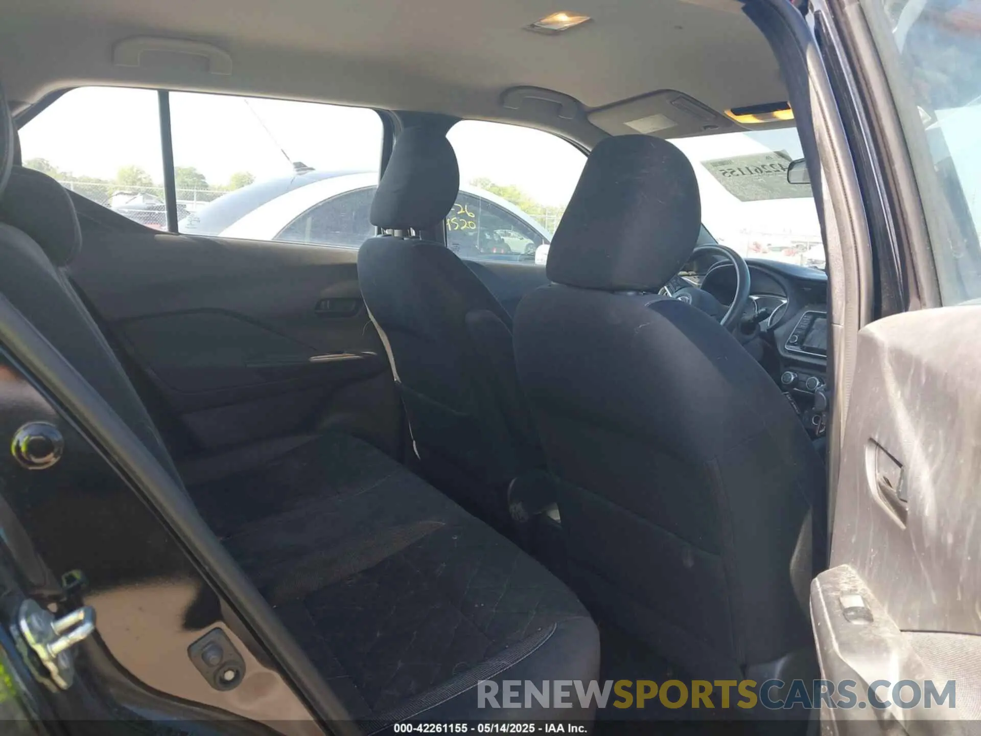 8 fotografías del automóvil dañado 3N1CP5CU6KL499111 NISSAN KICKS 2019