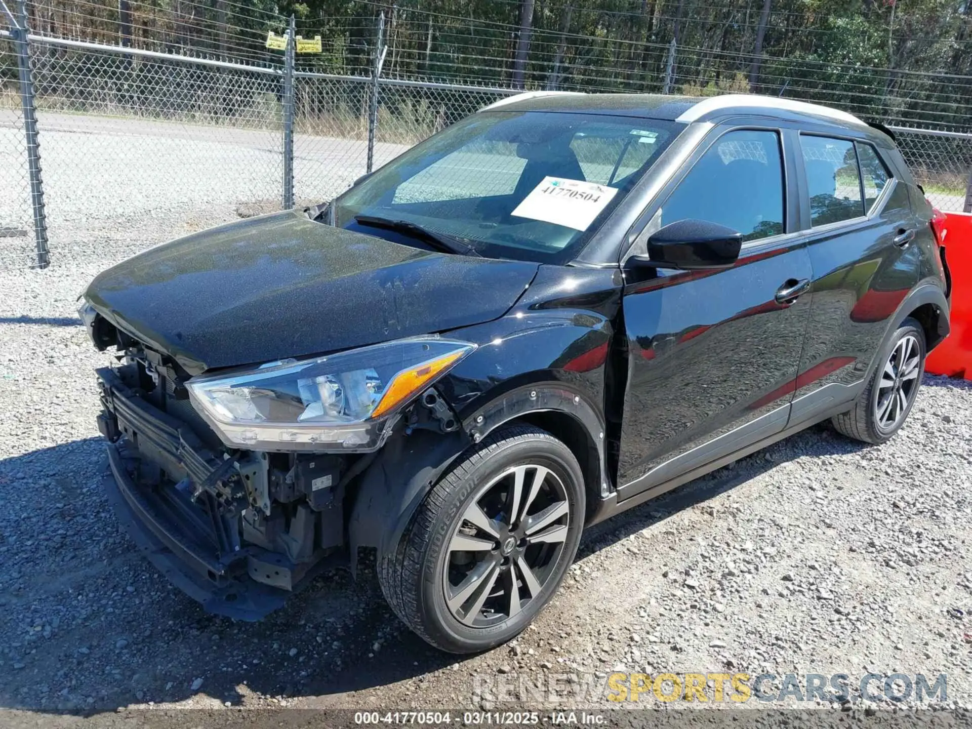 2 fotografías del automóvil dañado 3N1CP5CU6KL531202 NISSAN KICKS 2019