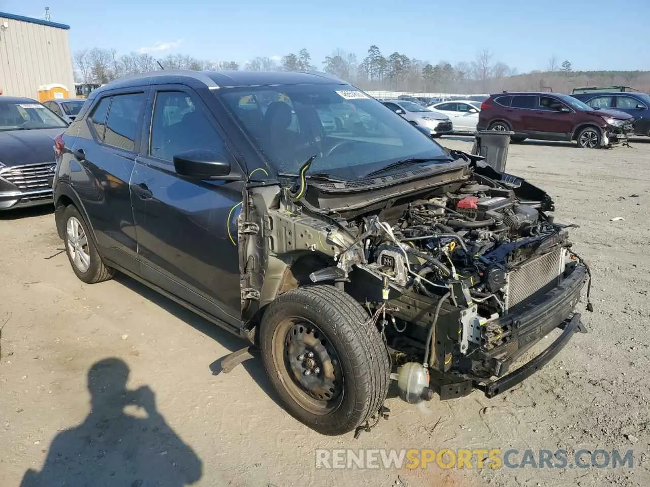 4 fotografías del automóvil dañado 3N1CP5CU6KL534679 NISSAN KICKS 2019
