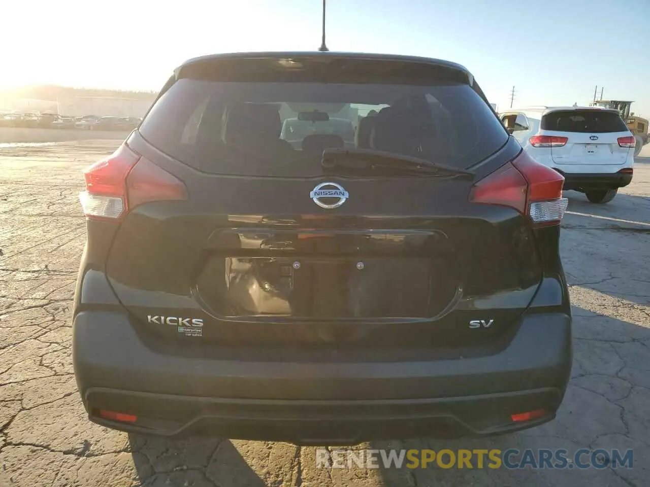 6 fotografías del automóvil dañado 3N1CP5CU6KL549358 NISSAN KICKS 2019