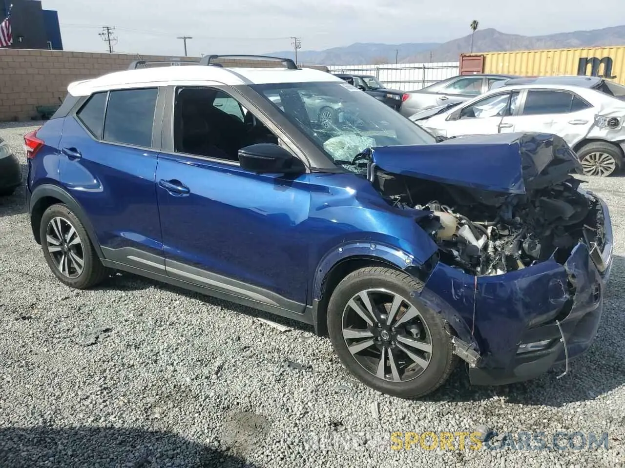 4 fotografías del automóvil dañado 3N1CP5CU7KL517566 NISSAN KICKS 2019