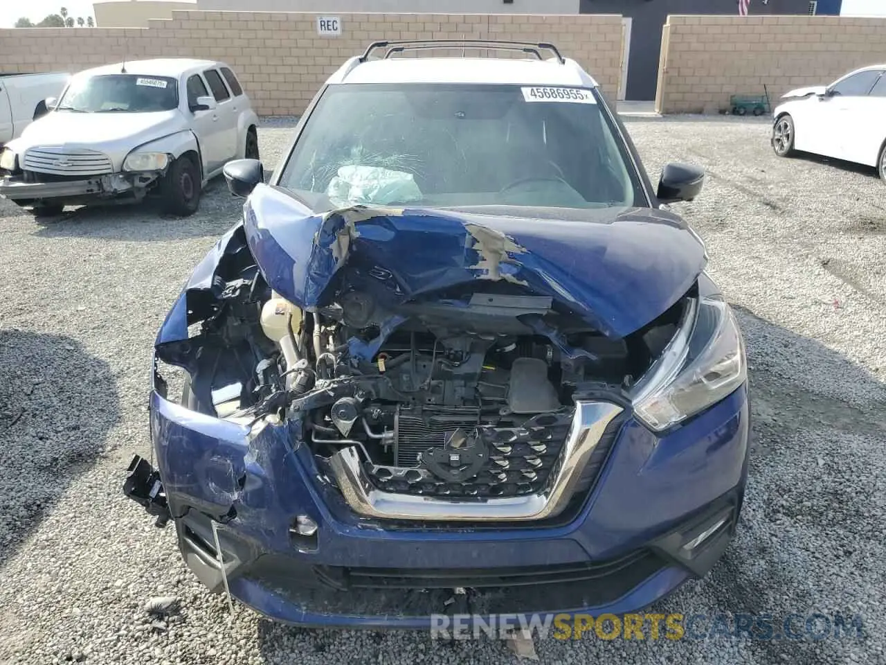 5 fotografías del automóvil dañado 3N1CP5CU7KL517566 NISSAN KICKS 2019