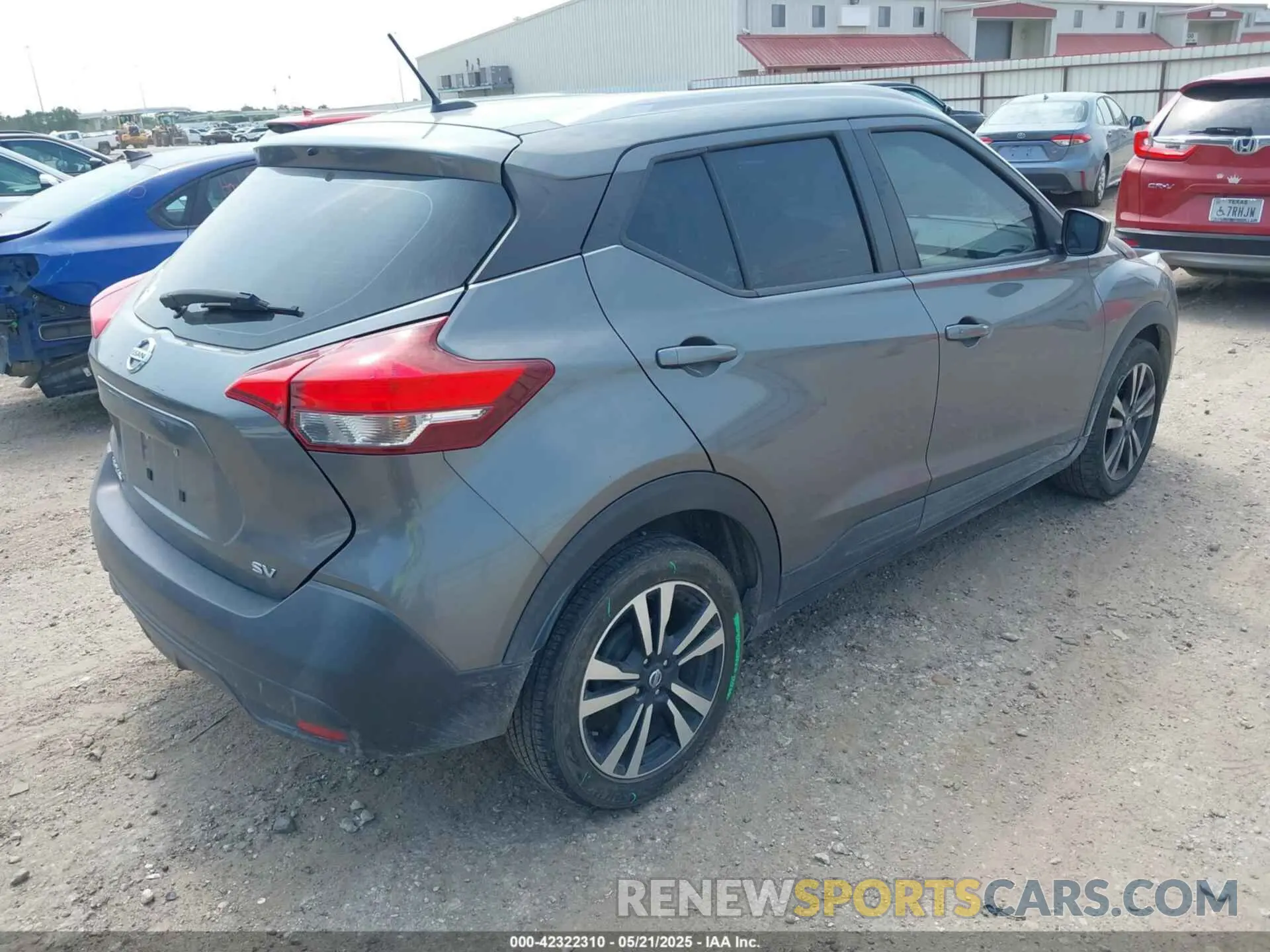 4 fotografías del automóvil dañado 3N1CP5CU7KL532455 NISSAN KICKS 2019