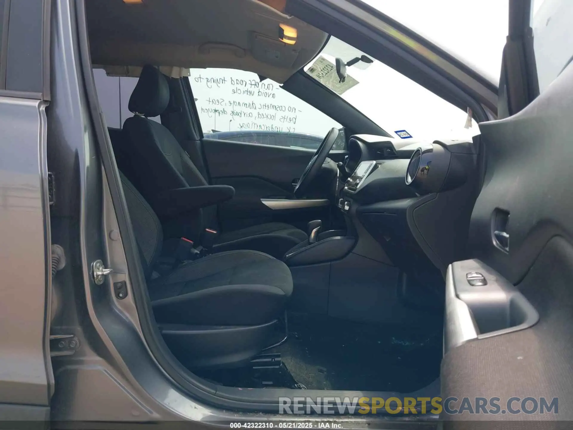 5 fotografías del automóvil dañado 3N1CP5CU7KL532455 NISSAN KICKS 2019