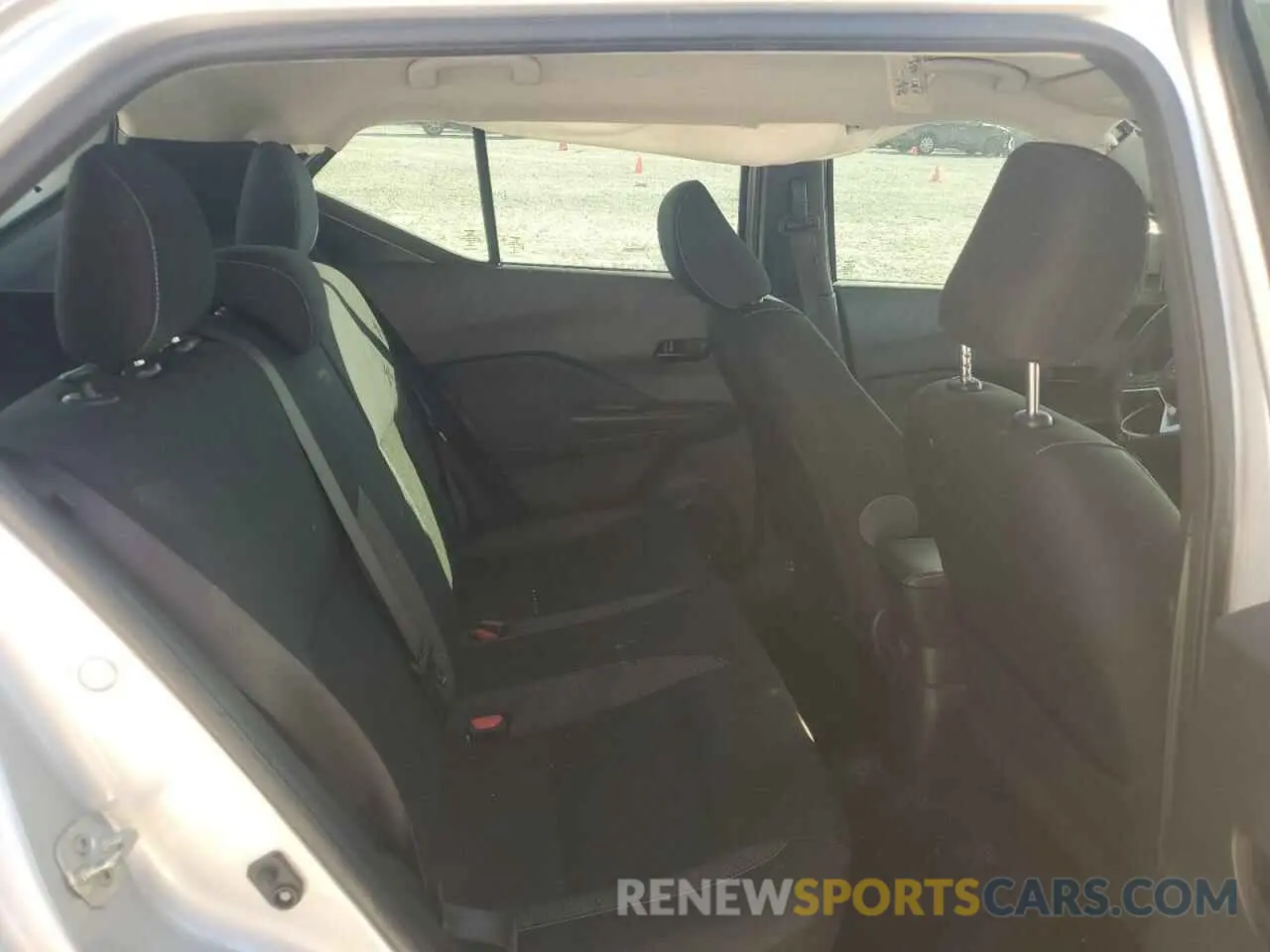 11 fotografías del automóvil dañado 3N1CP5CU7KL543908 NISSAN KICKS 2019