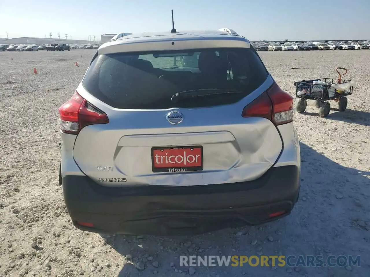 6 fotografías del automóvil dañado 3N1CP5CU7KL543908 NISSAN KICKS 2019