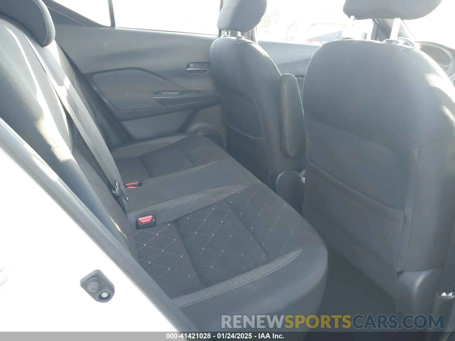 8 fotografías del automóvil dañado 3N1CP5CU7KL559218 NISSAN KICKS 2019